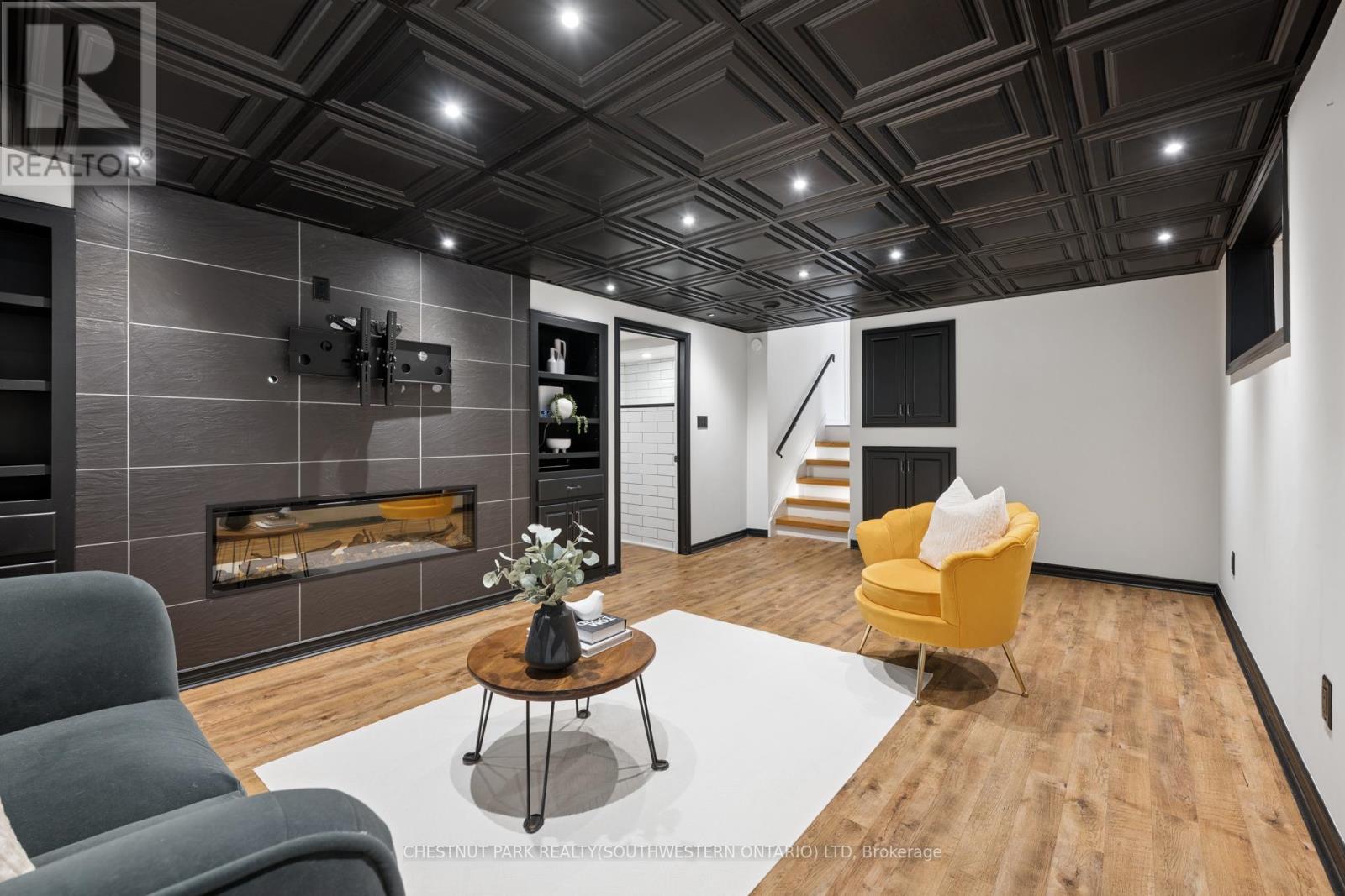 19 Douglas Road, Hamilton, Ontario  L9G 2E2 - Photo 27 - X12916048