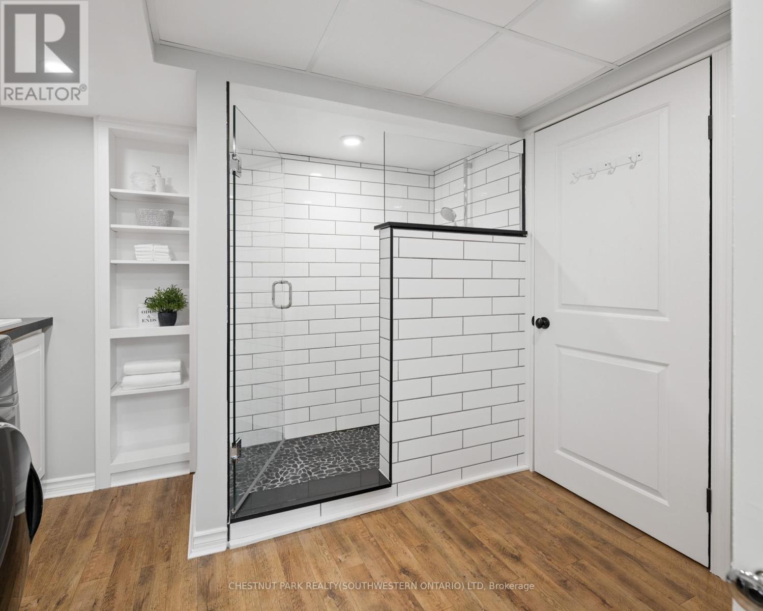 19 Douglas Road, Hamilton, Ontario  L9G 2E2 - Photo 30 - X12916048