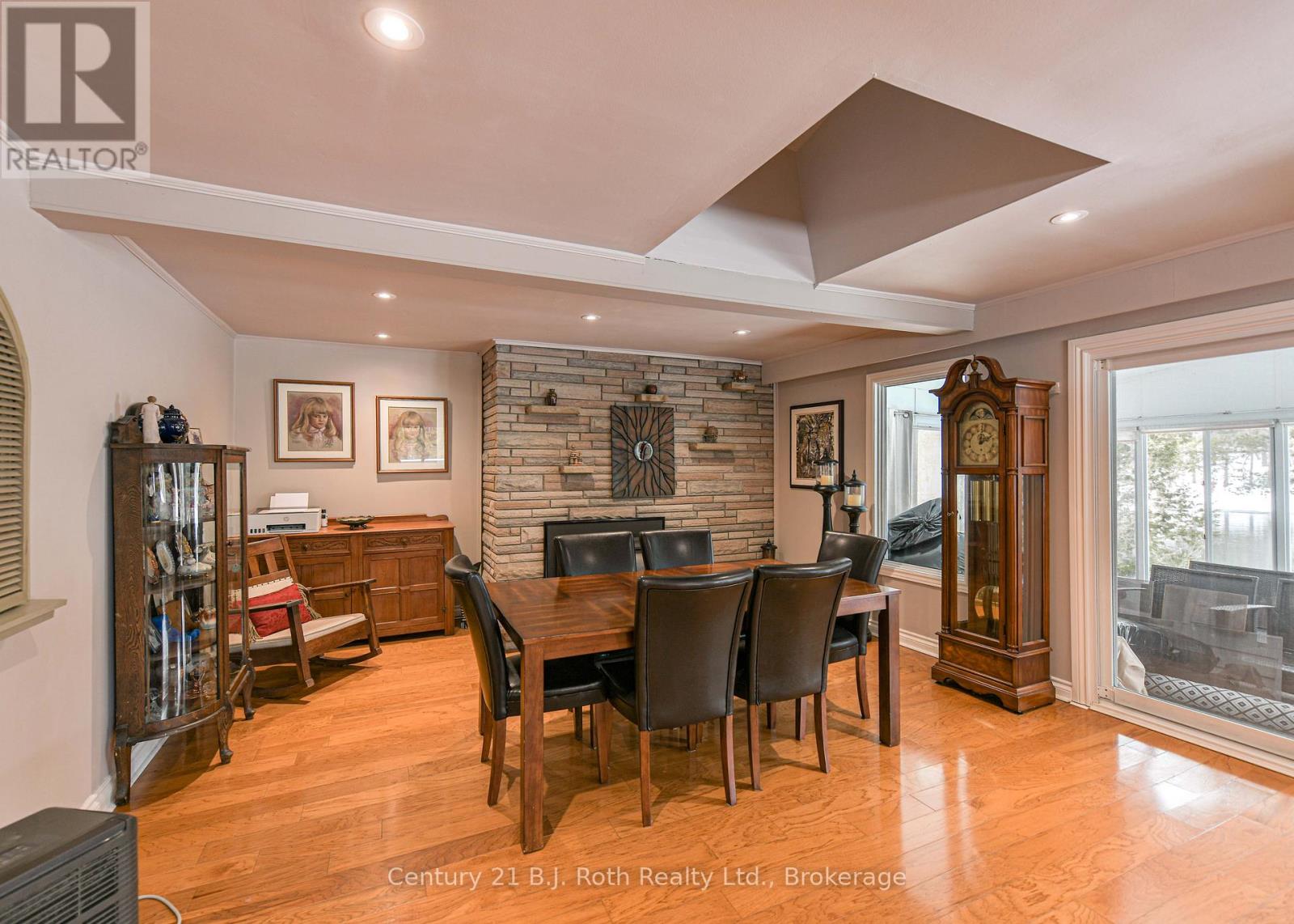 3609 Riverdale Drive, Severn, Ontario  L0K 2B0 - Photo 25 - S12913396