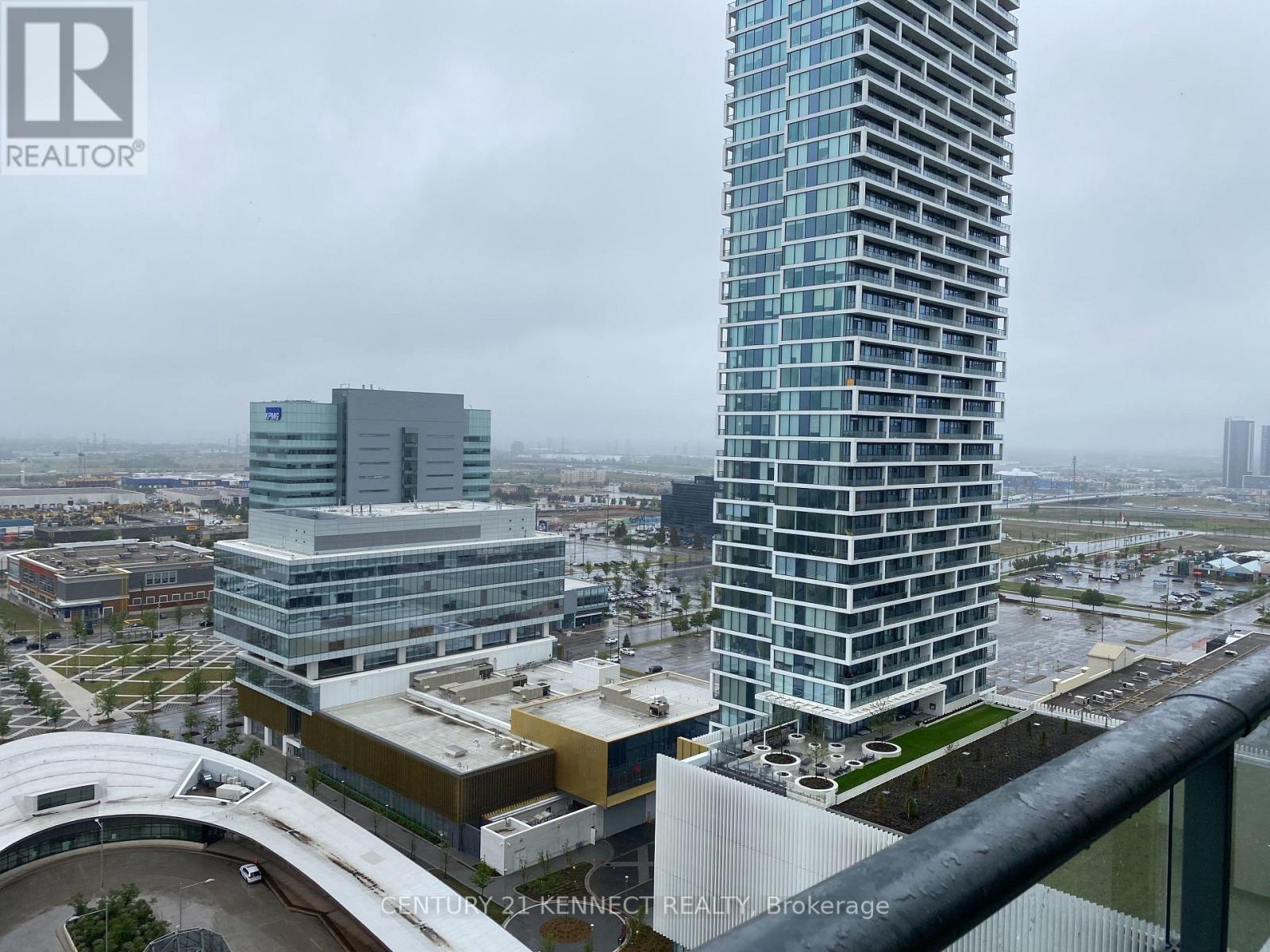 2208 - 950 PORTAGE PARKWAY, Vaughan, Ontario