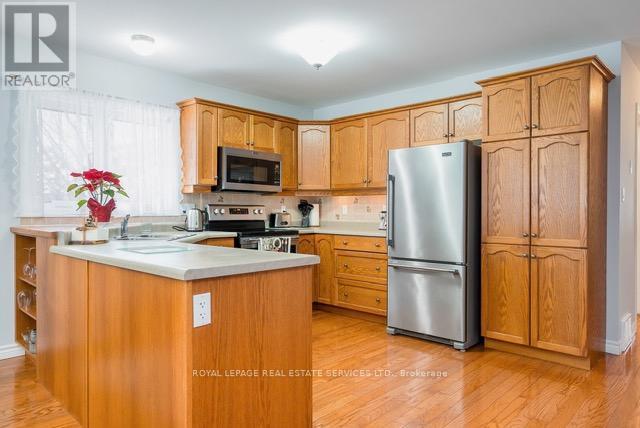 65 Pennsylvania Avenue, Wasaga Beach, Ontario  L9Z 3A8 - Photo 10 - S12726176