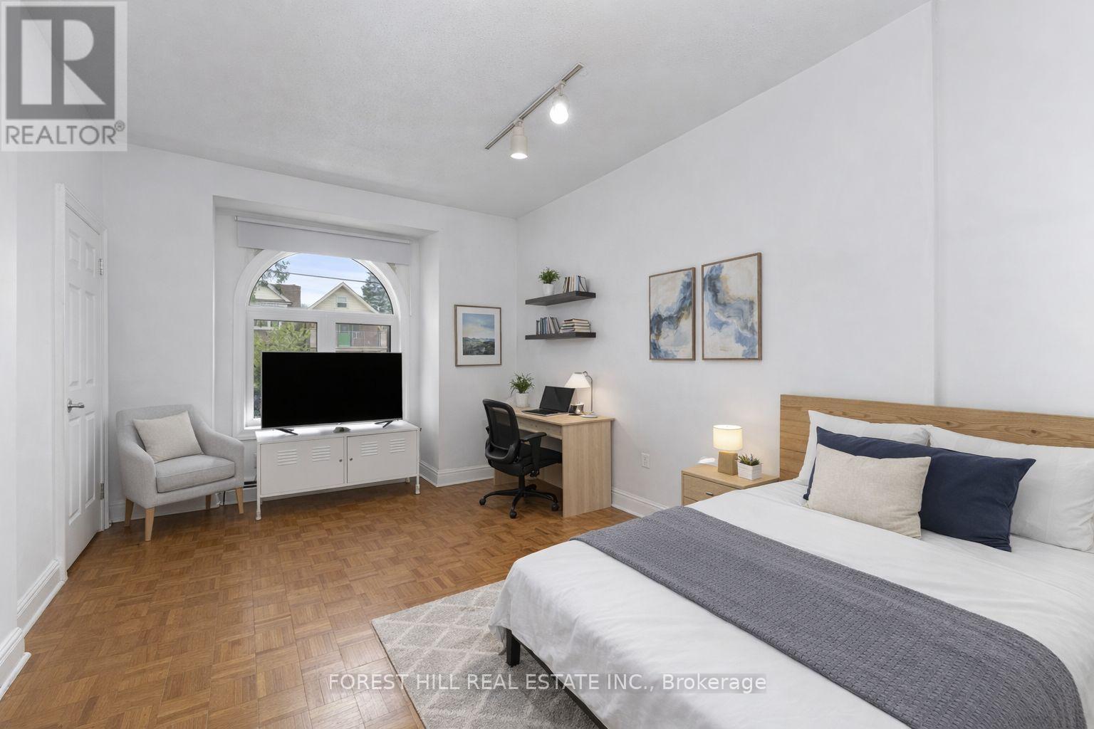 1046 Dovercourt Road, Toronto, Ontario  M6H 2X8 - Photo 10 - W12915718