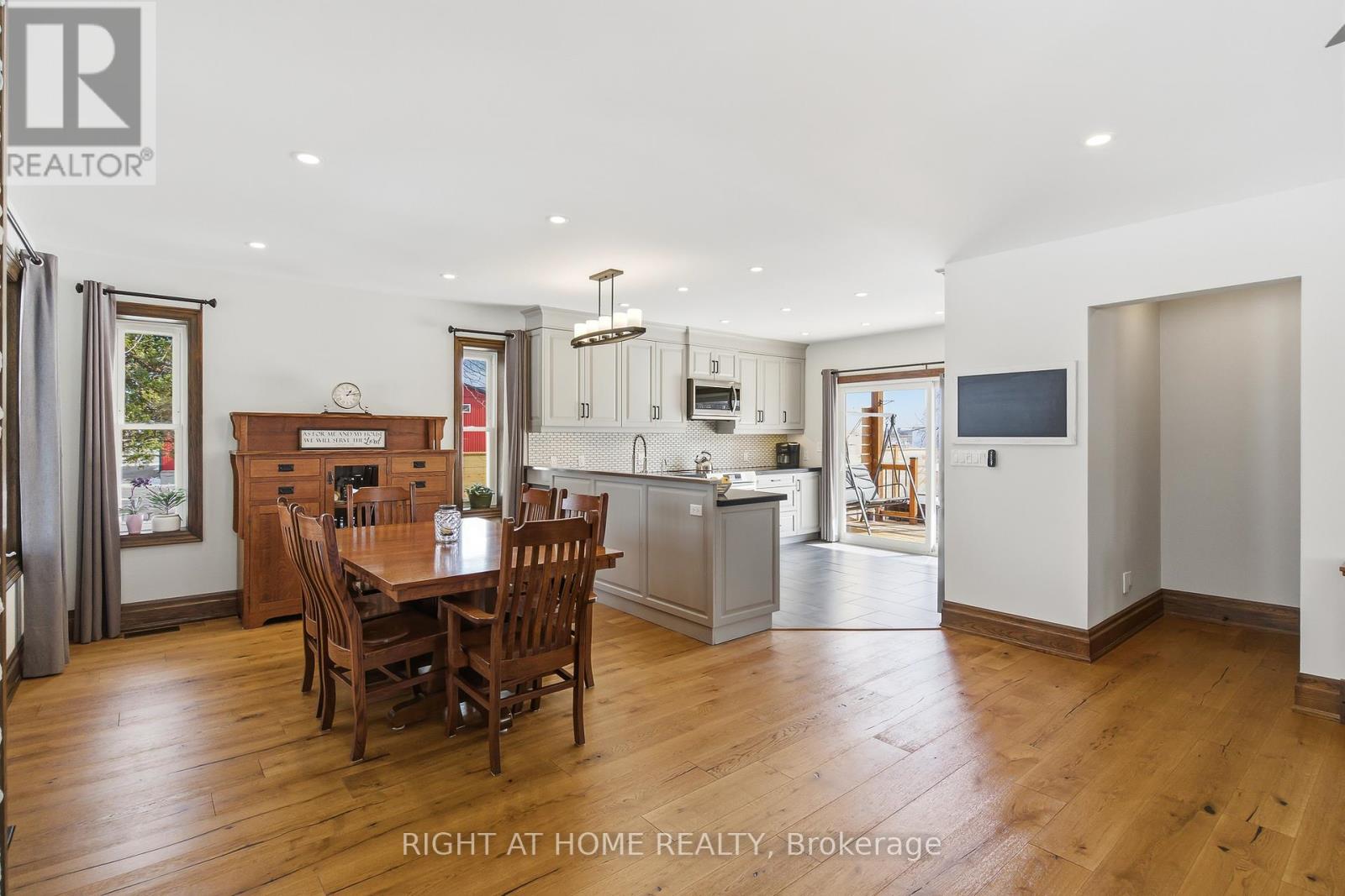 43 Scott Street, Niagara-On-The-Lake, Ontario  L0S 1J0 - Photo 12 - X12827608