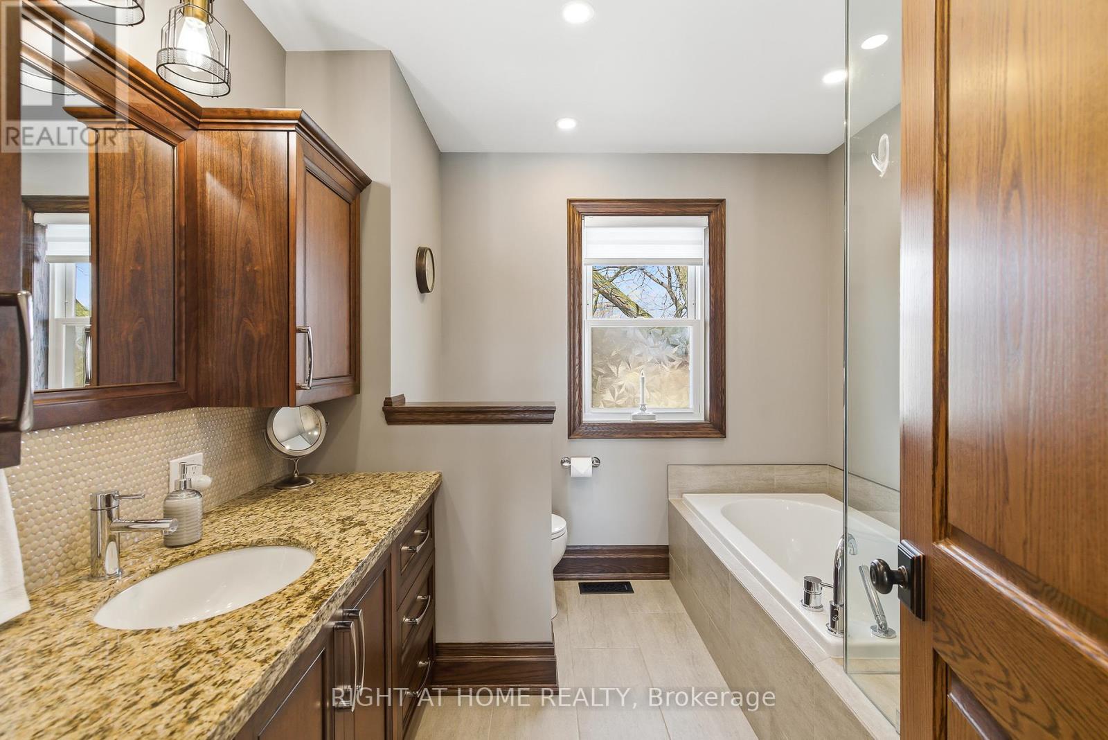 43 Scott Street, Niagara-On-The-Lake, Ontario  L0S 1J0 - Photo 29 - X12827608