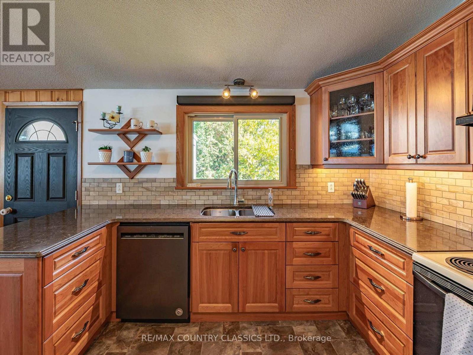 27 Martin Lane, North Kawartha, Ontario  K0L 1A0 - Photo 43 - X12915090