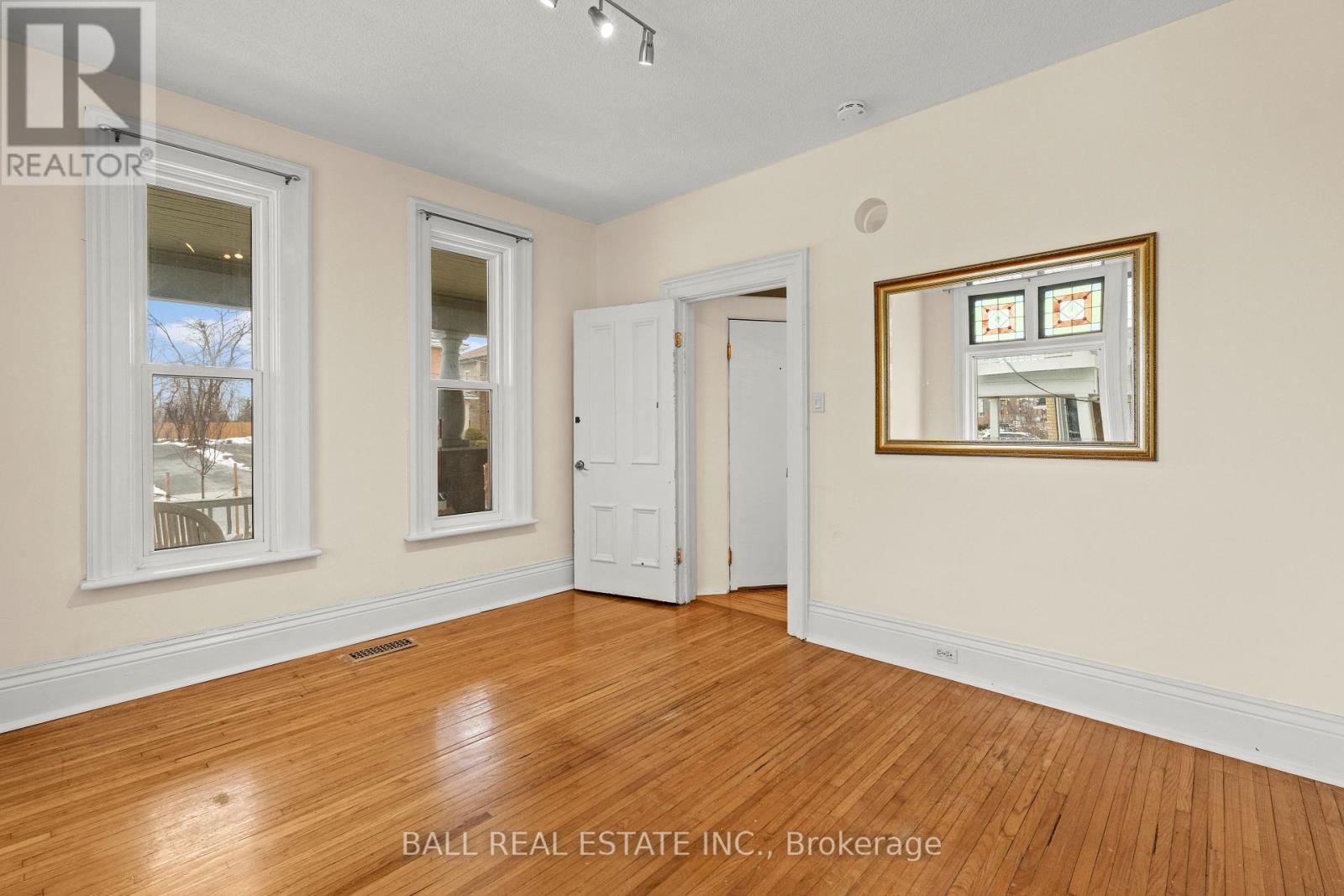 196 Dalhousie Street, Peterborough, Ontario  K9J 2M2 - Photo 14 - X12916068