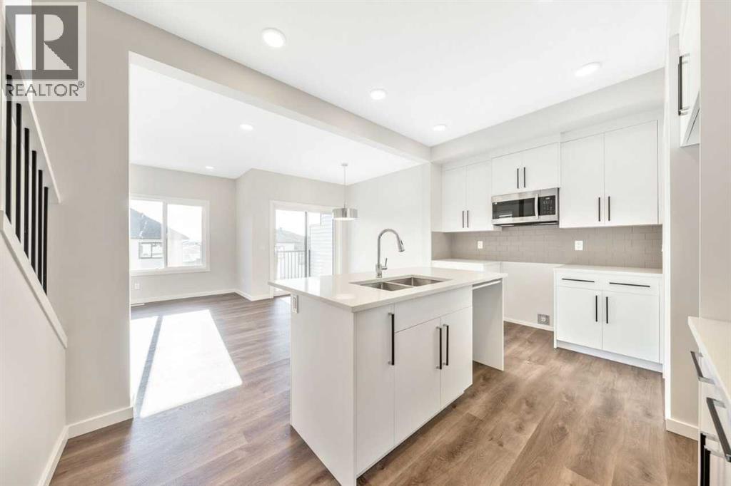 374 Heritage Boulevard, Cochrane, Alberta  T4C 0L3 - Photo 3 - A2294557