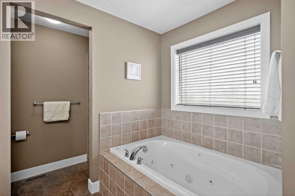 228 Westmount Crescent, Okotoks, Alberta  T1S 2J2 - Photo 31 - A2291911