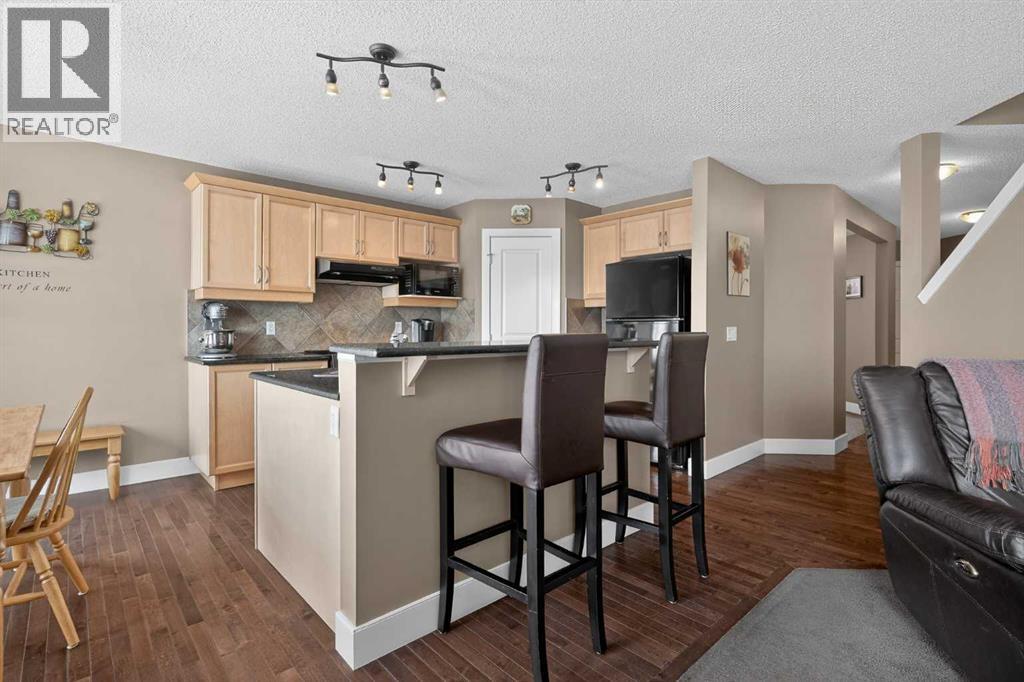 228 Westmount Crescent, Okotoks, Alberta  T1S 2J2 - Photo 12 - A2291911