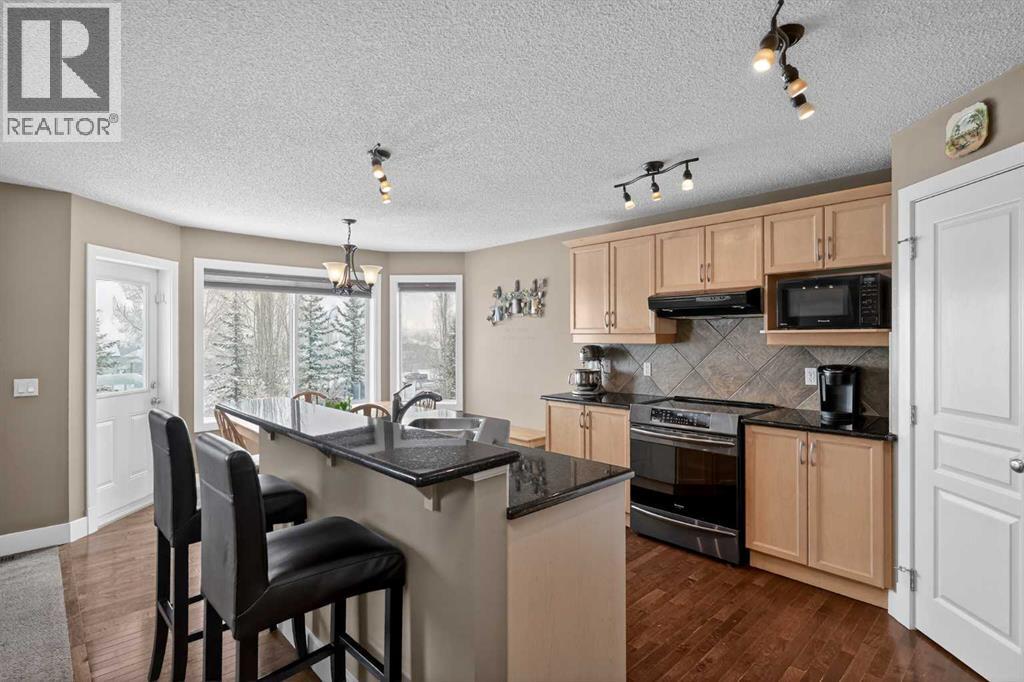 228 Westmount Crescent, Okotoks, Alberta  T1S 2J2 - Photo 16 - A2291911