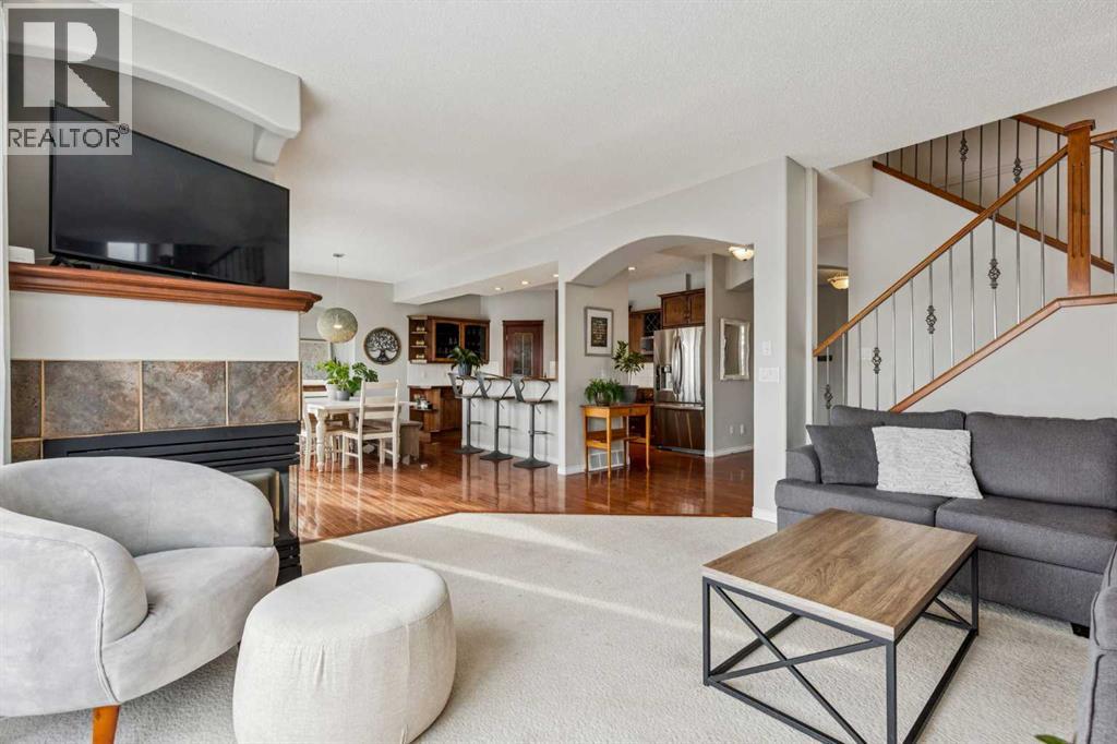 56 Bow Ridge Drive, Cochrane, Alberta  T4C 1V5 - Photo 9 - A2294034