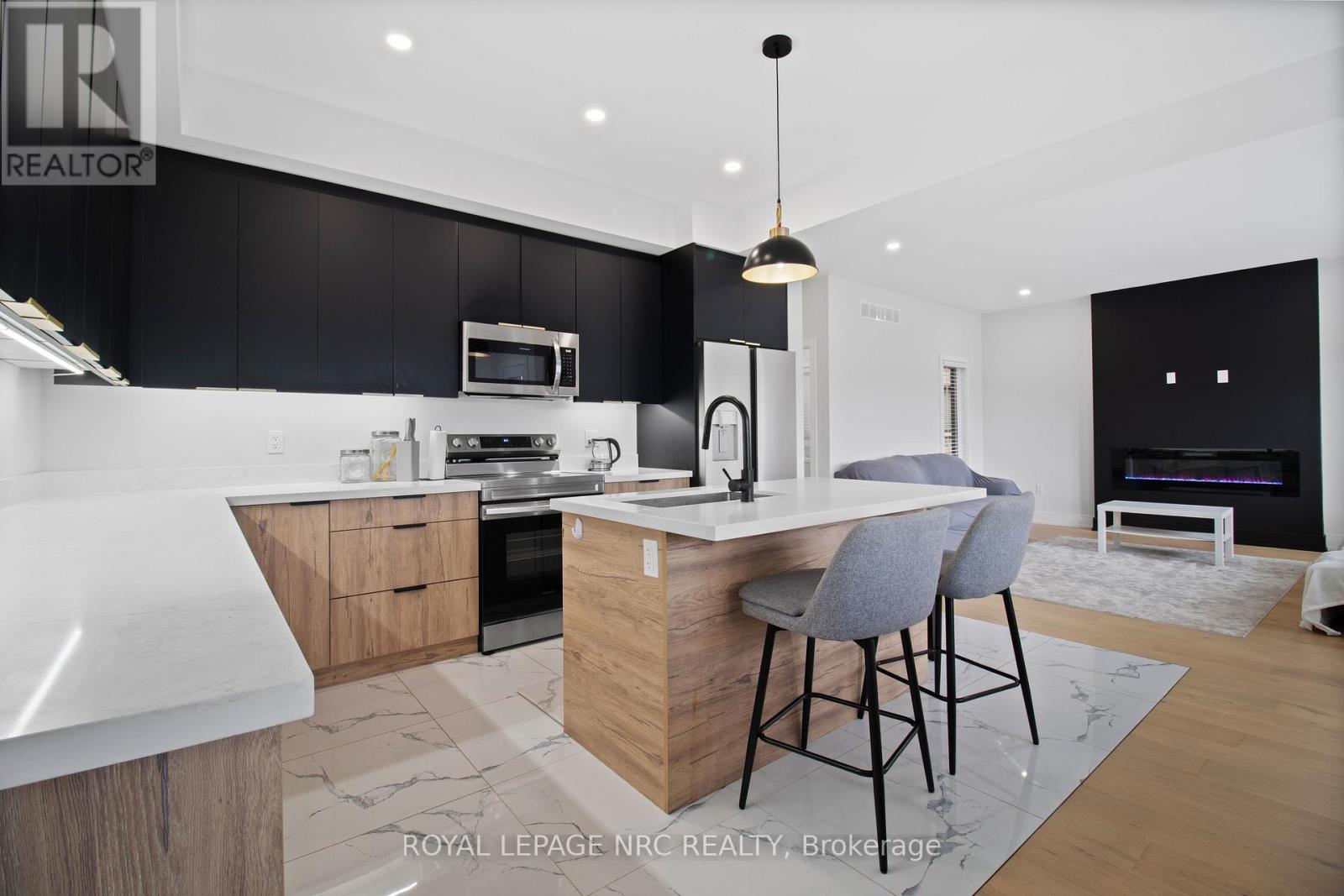 7392 Splendour Drive, Niagara Falls, Ontario  L2H 3V8 - Photo 10 - X12913508