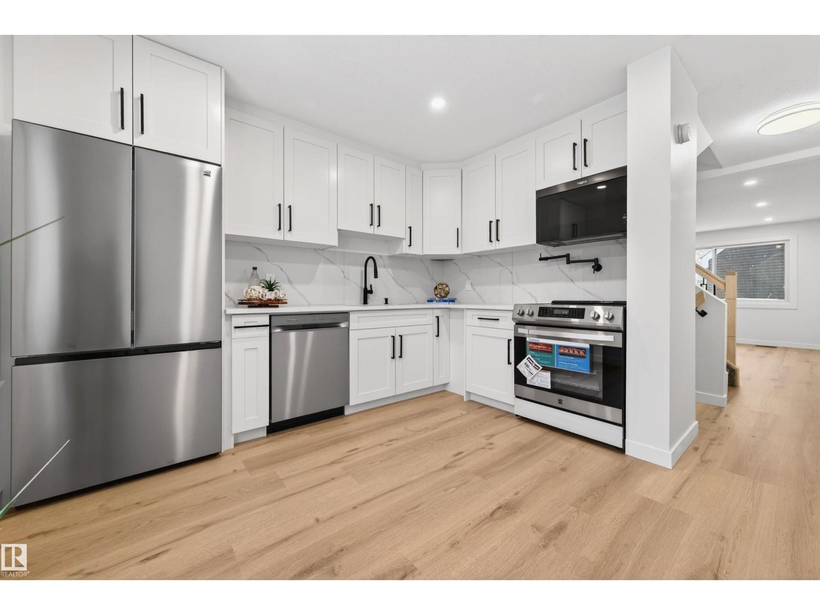 304 Morin Maze Mz Nw, Edmonton, Alberta  T6K 1V1 - Photo 3 - E4474480