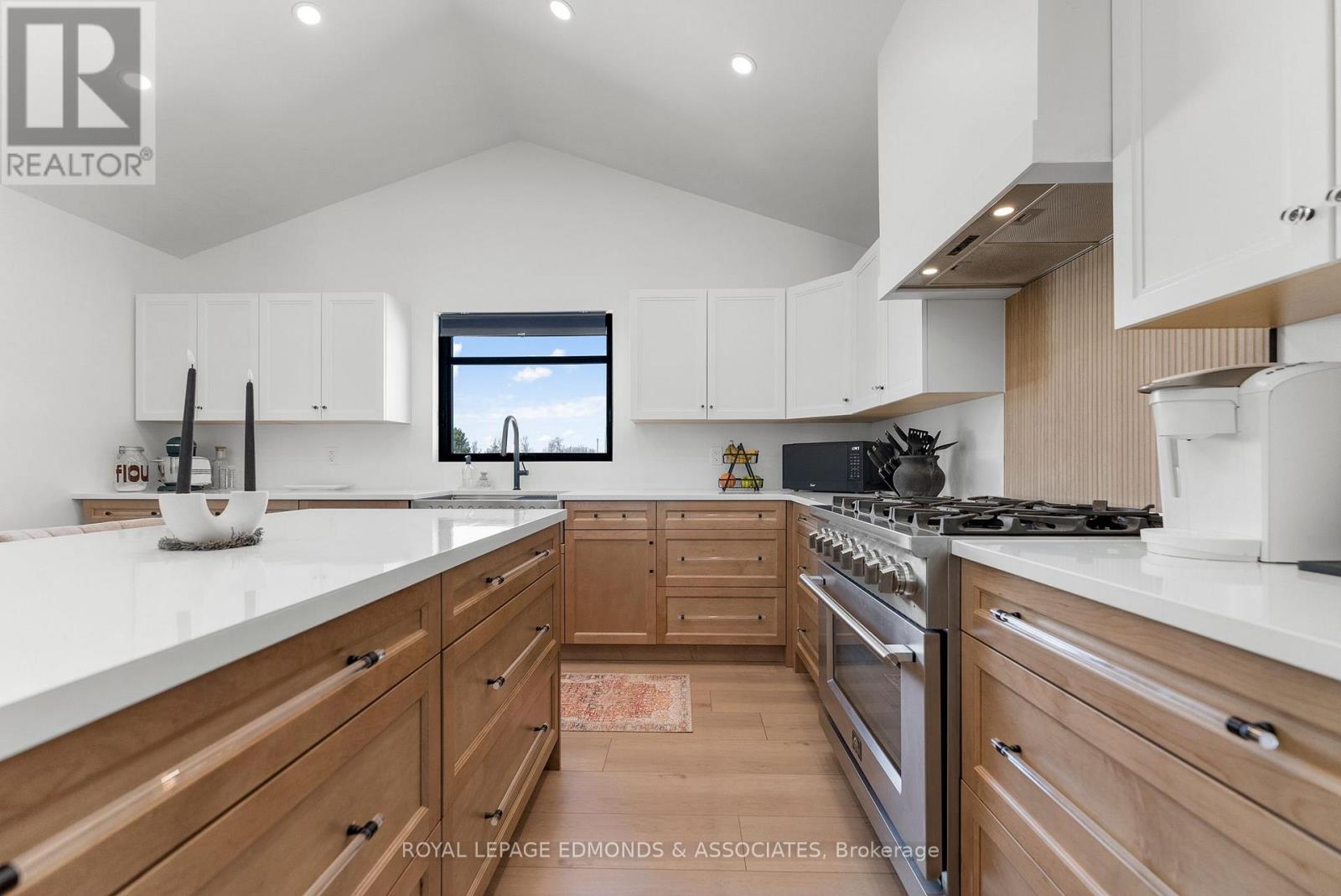 1097 Sutherland Road, Whitewater Region, Ontario  K8A 6W3 - Photo 10 - X12916056