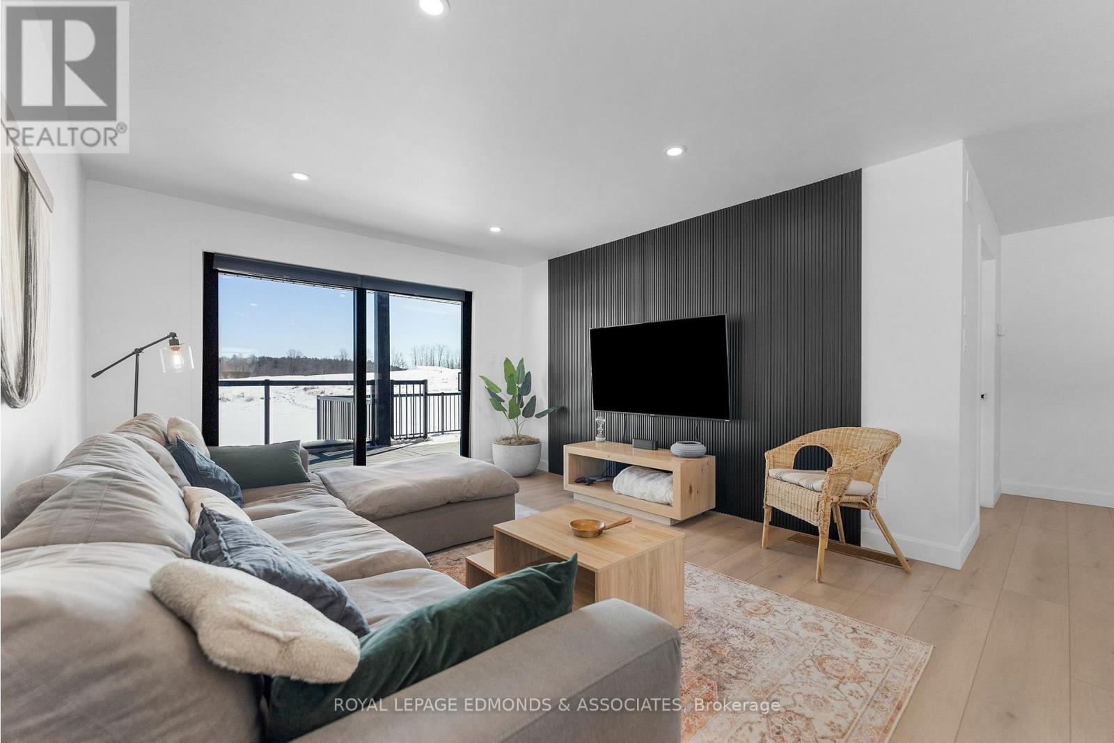 1097 Sutherland Road, Whitewater Region, Ontario  K8A 6W3 - Photo 18 - X12916056