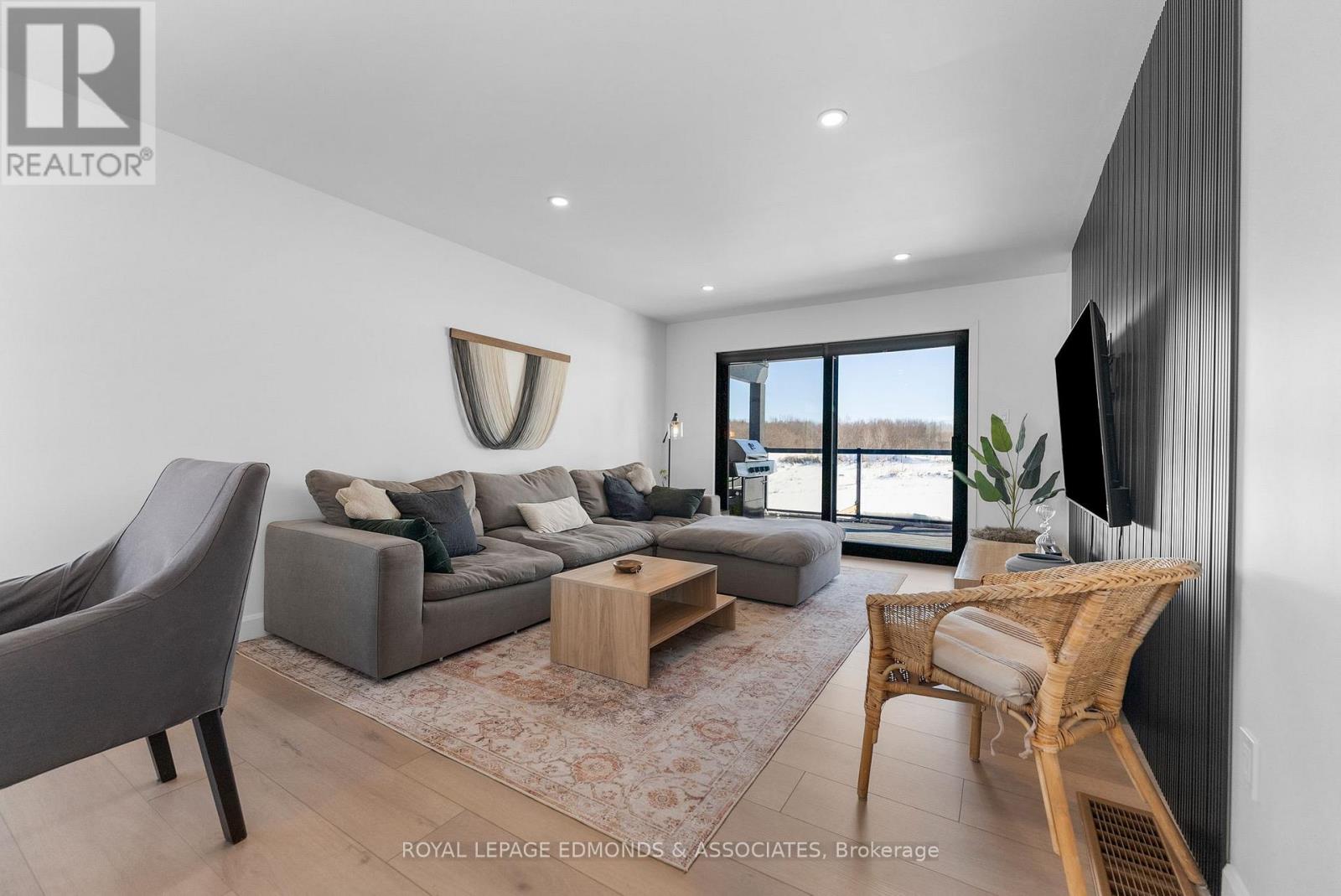 1097 Sutherland Road, Whitewater Region, Ontario  K8A 6W3 - Photo 20 - X12916056