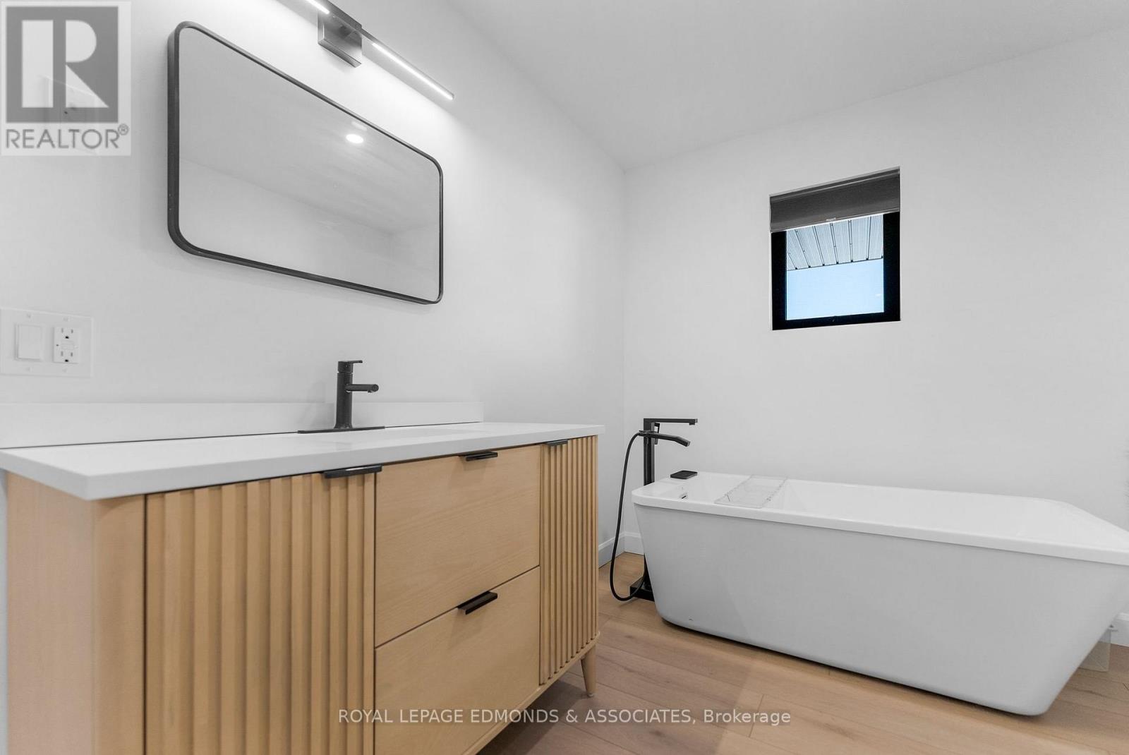 1097 Sutherland Road, Whitewater Region, Ontario  K8A 6W3 - Photo 23 - X12916056