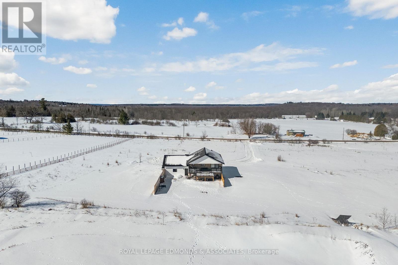 1097 Sutherland Road, Whitewater Region, Ontario  K8A 6W3 - Photo 7 - X12916056