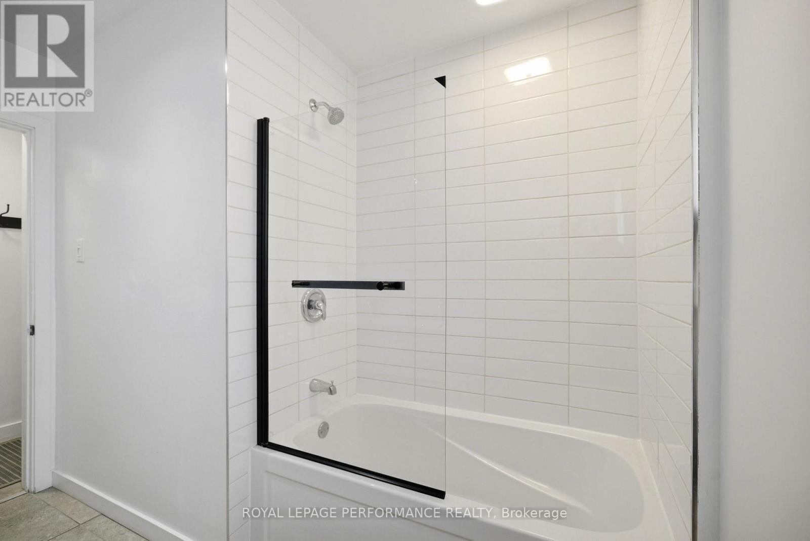 176 Dagmar Avenue, Ottawa, Ontario  K1L 5T2 - Photo 33 - X12916094