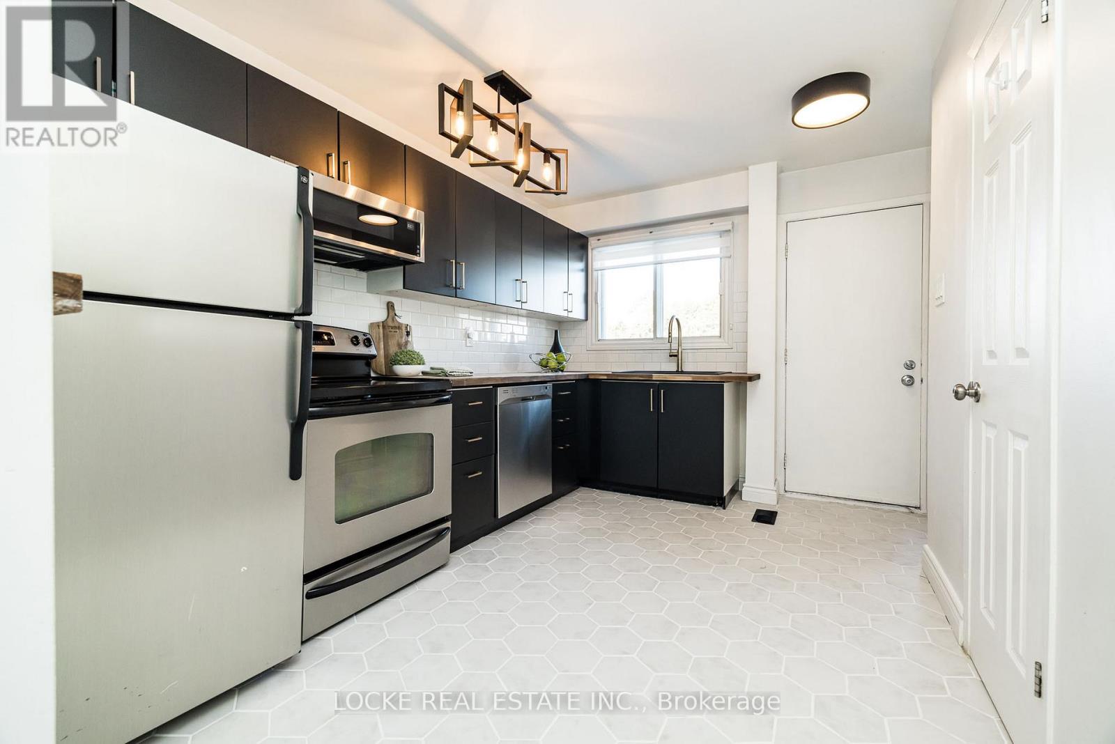 16 - 4036 Eady Court, Ottawa, Ontario  K1J 8X6 - Photo 6 - X12916176