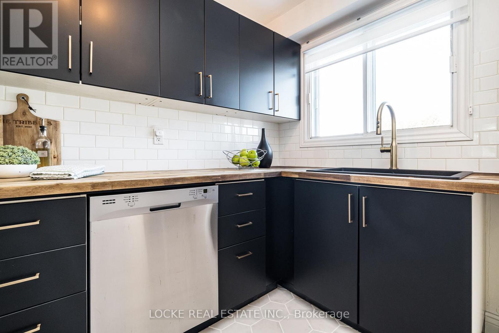 16 - 4036 Eady Court, Ottawa, Ontario  K1J 8X6 - Photo 7 - X12916176