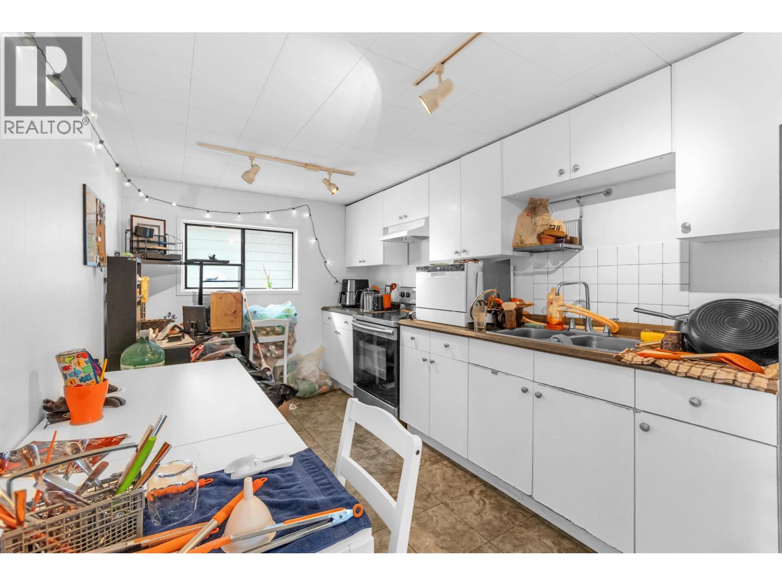 2223 E 8th Avenue, Vancouver, British Columbia  V6B 1A8 - Photo 24 - R3103008