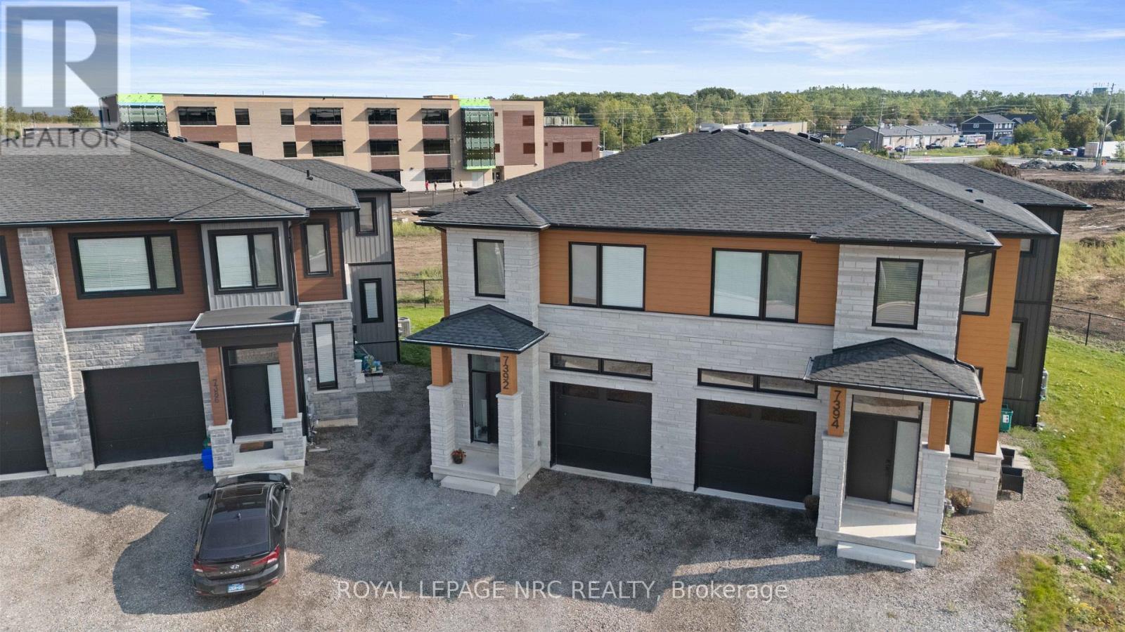 7392 Splendour Drive, Niagara Falls, Ontario  L2H 3V8 - Photo 2 - X12913508