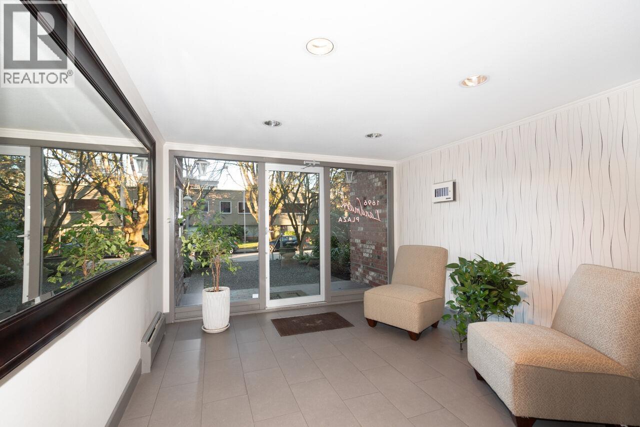 203 1696 W 10th Avenue, Vancouver, British Columbia  V6J 2A1 - Photo 3 - R3102996