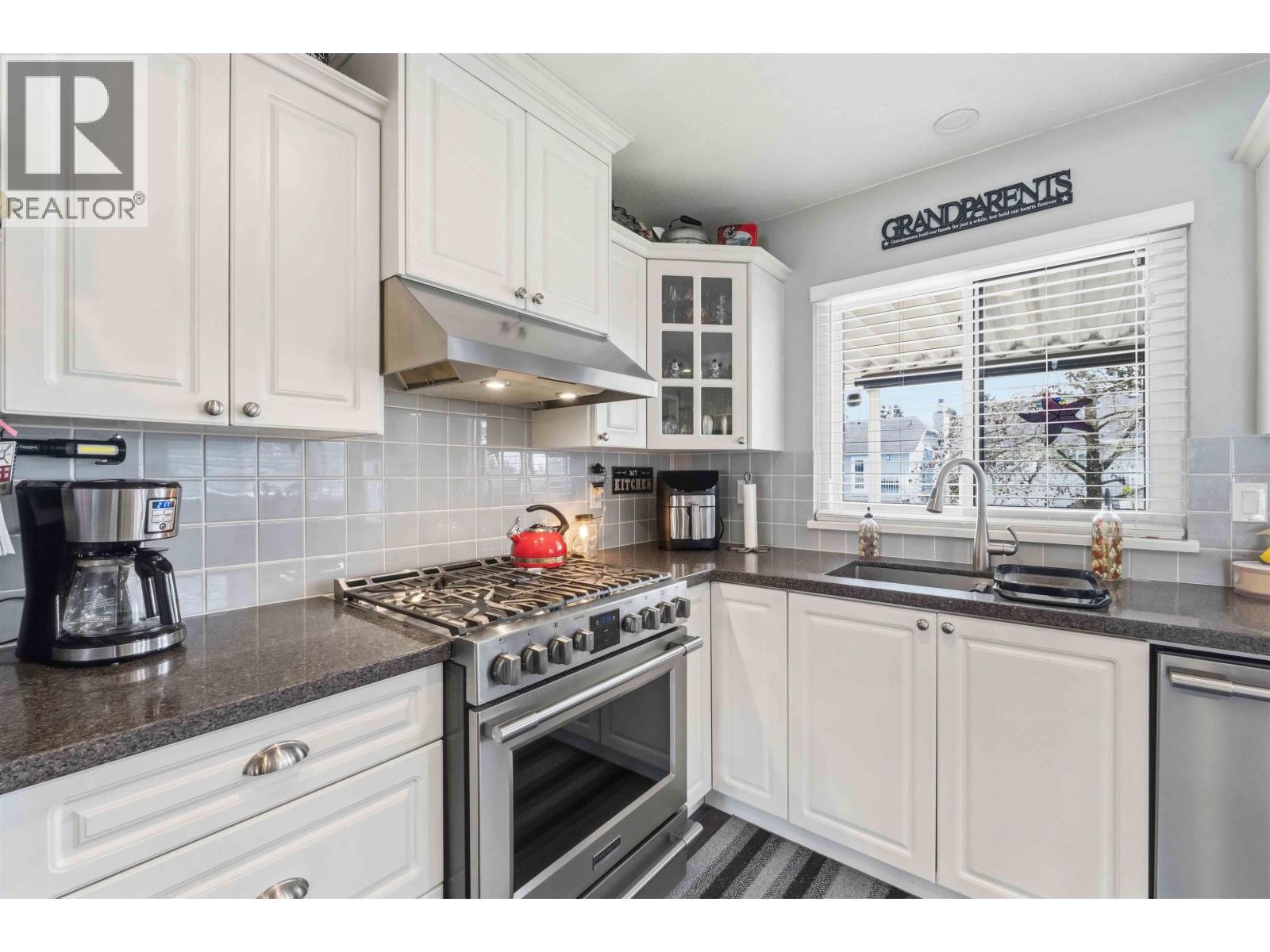 20402 Walnut Crescent, Maple Ridge, British Columbia  V2X 9M9 - Photo 18 - R3103003