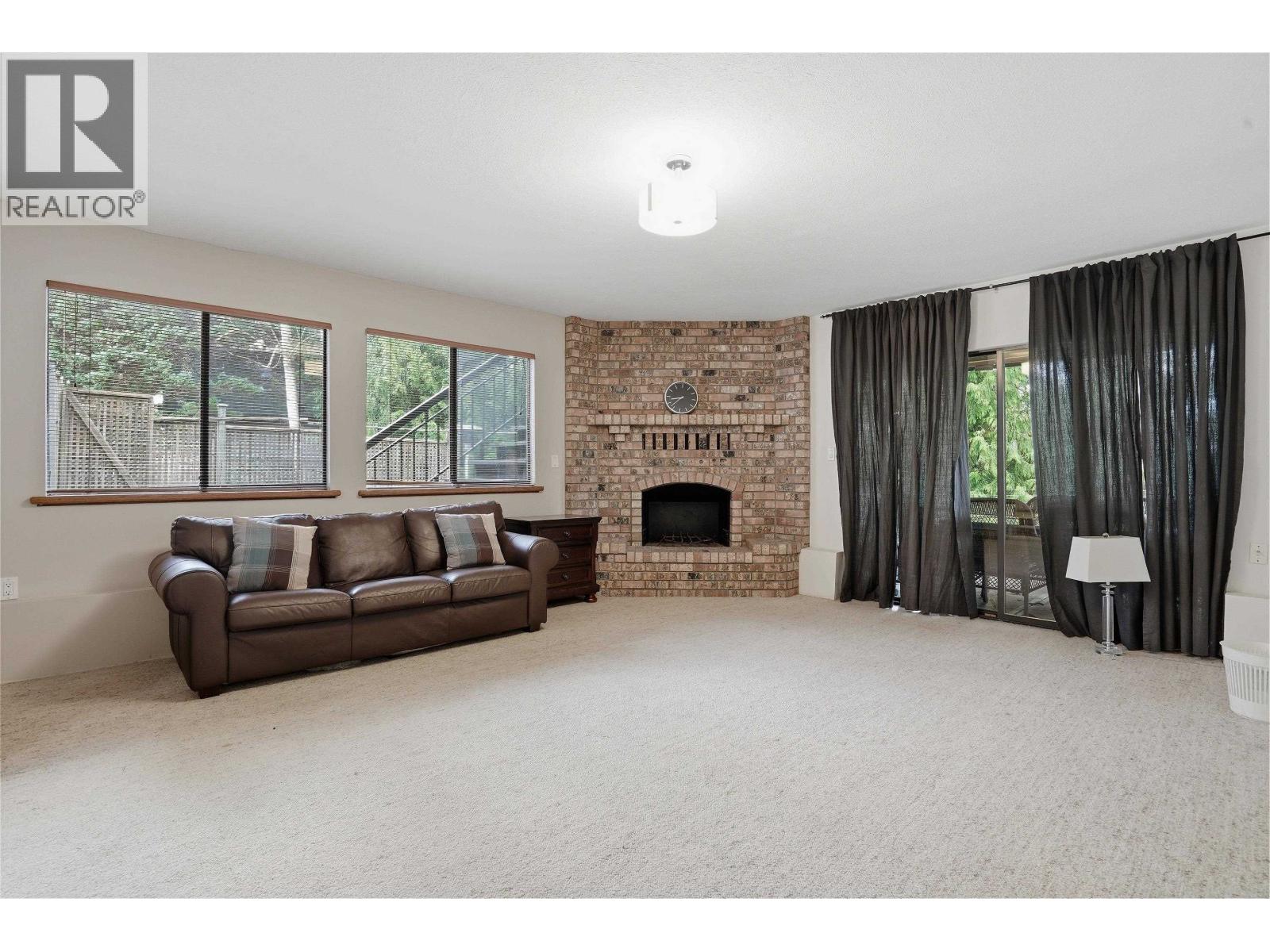 2030 Jordan Drive, Burnaby, British Columbia  V5B 4E8 - Photo 13 - R3103041