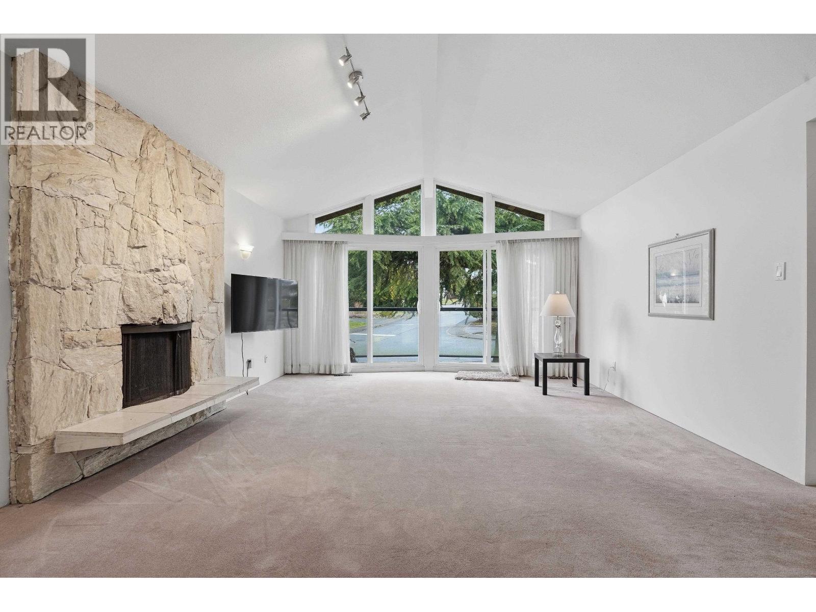 2030 Jordan Drive, Burnaby, British Columbia  V5B 4E8 - Photo 17 - R3103041