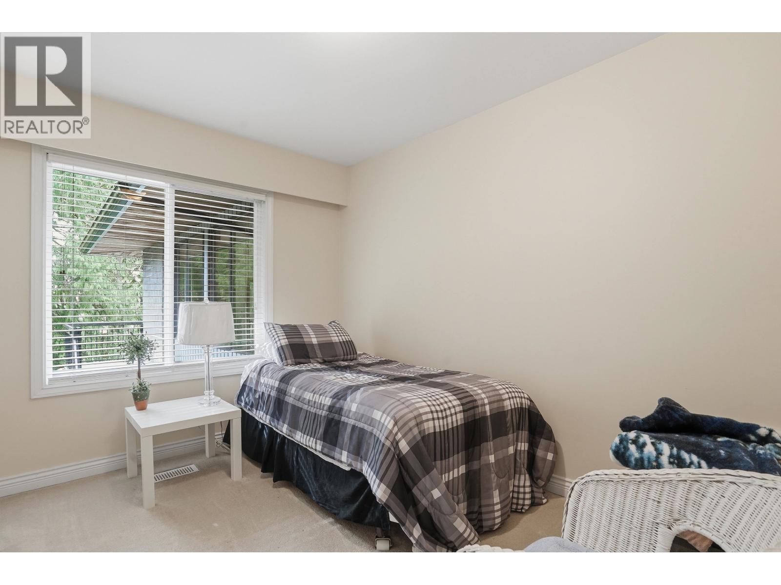 2030 Jordan Drive, Burnaby, British Columbia  V5B 4E8 - Photo 4 - R3103041