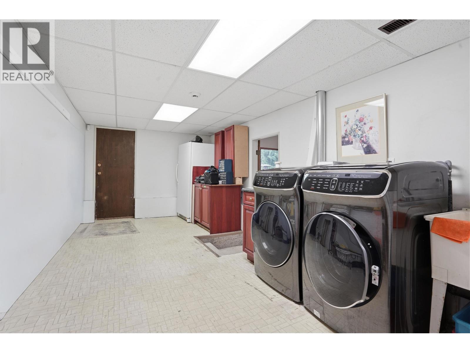 2030 Jordan Drive, Burnaby, British Columbia  V5B 4E8 - Photo 8 - R3103041