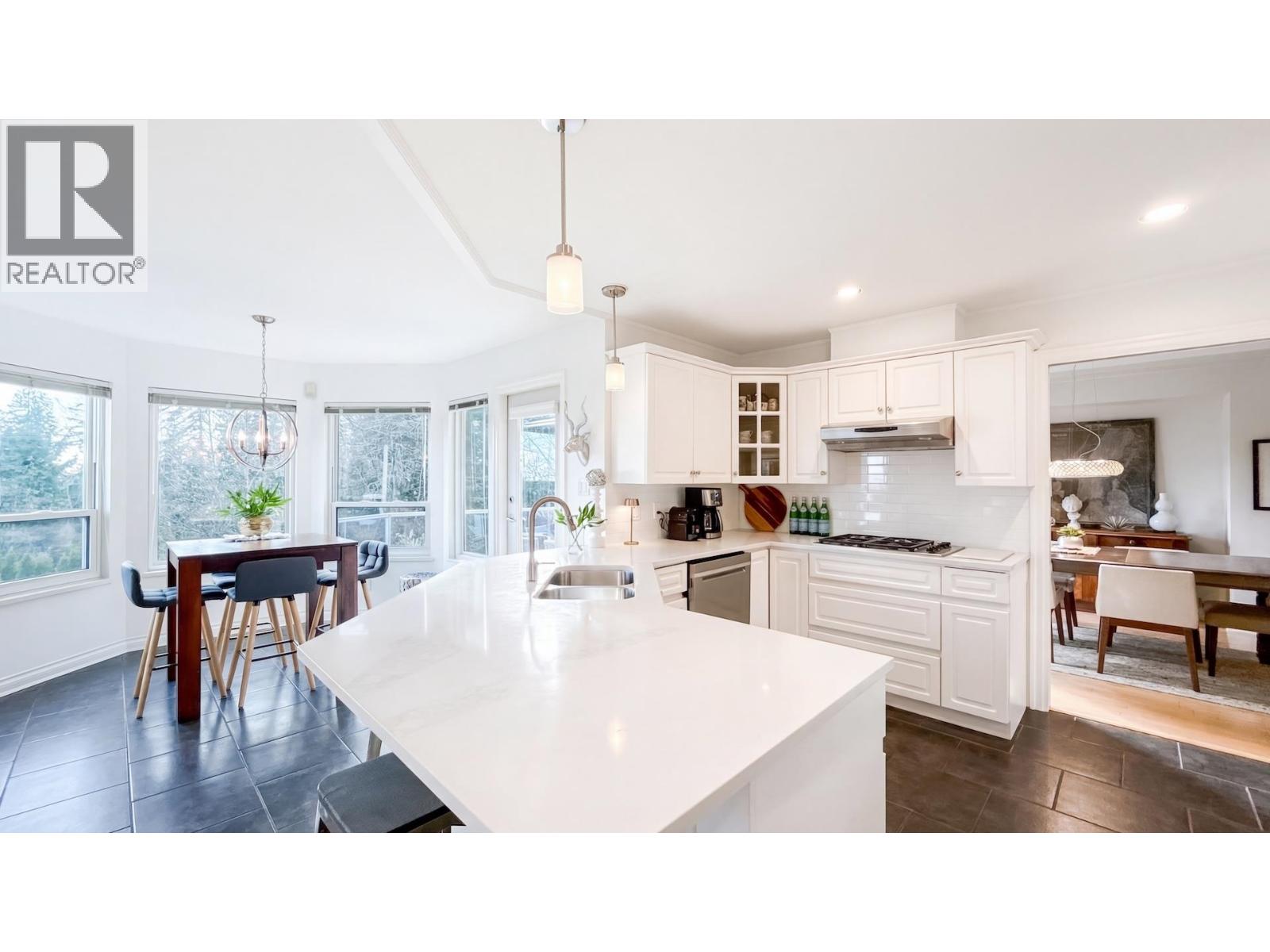 2606 Sandstone Court, Coquitlam, British Columbia  V3E 2T9 - Photo 11 - R3103046