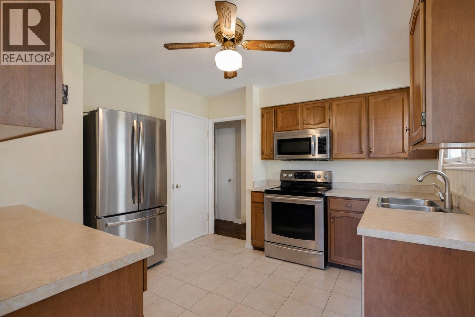 7016 Sierra Drive, Burnaby, British Columbia  V5A 1A5 - Photo 5 - R3103056