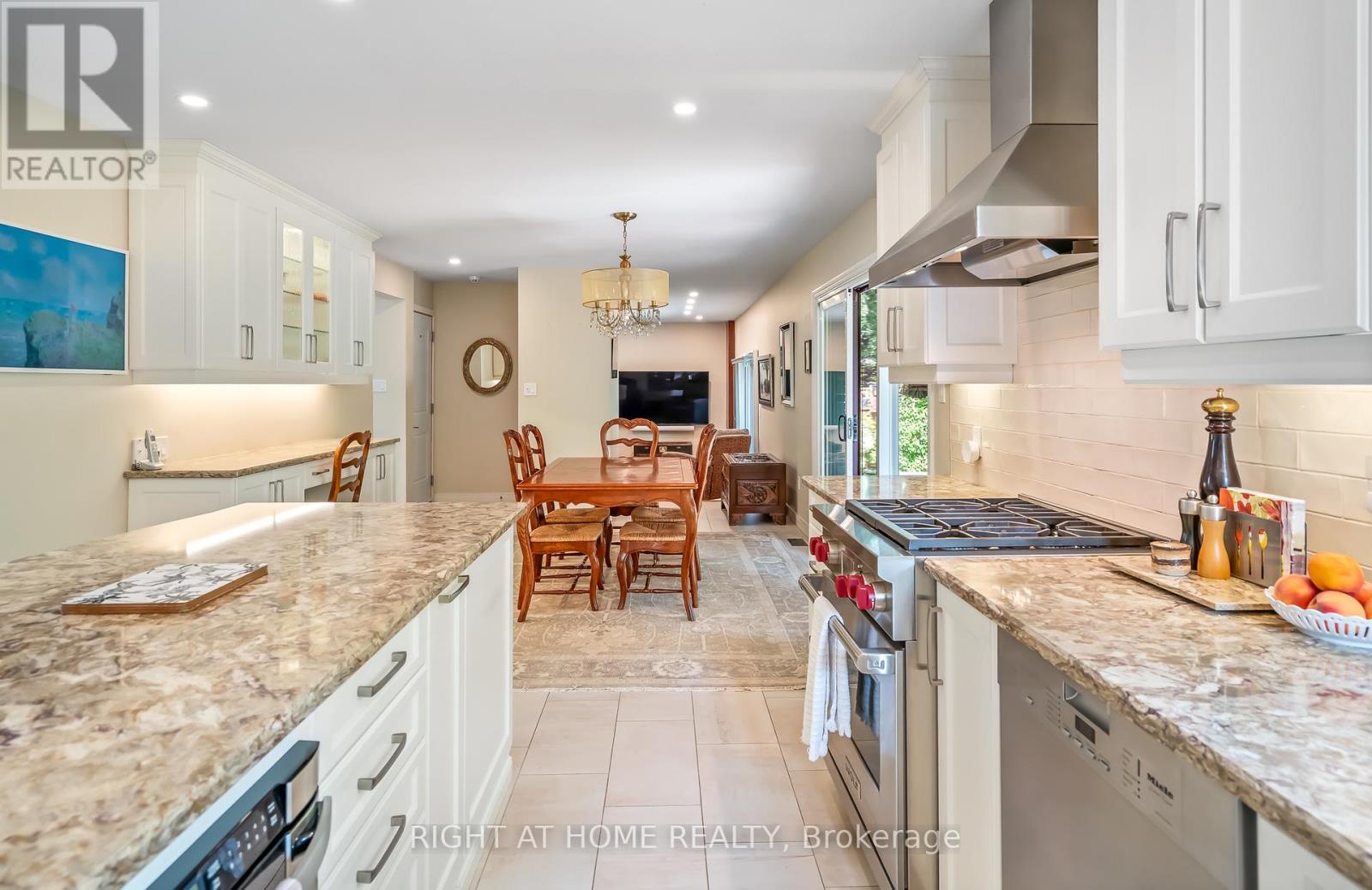 13 Oak Drive, Niagara-On-The-Lake, Ontario  L0S 1J0 - Photo 17 - X12791136