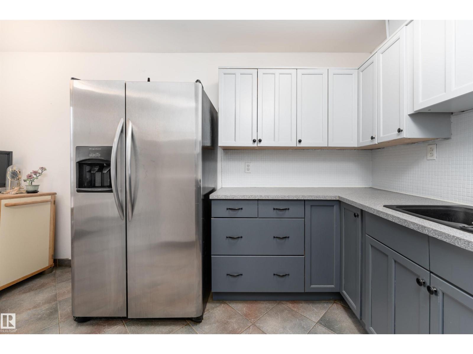 17737 95 St Nw, Edmonton, Alberta T5Z 2E2 - Photo 4 - E4477836