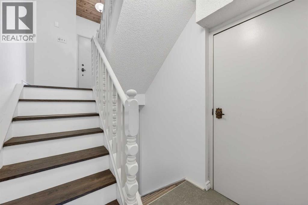 14 Canterbury Gardens Sw, Calgary, Alberta  T2W 2S9 - Photo 18 - A2295153