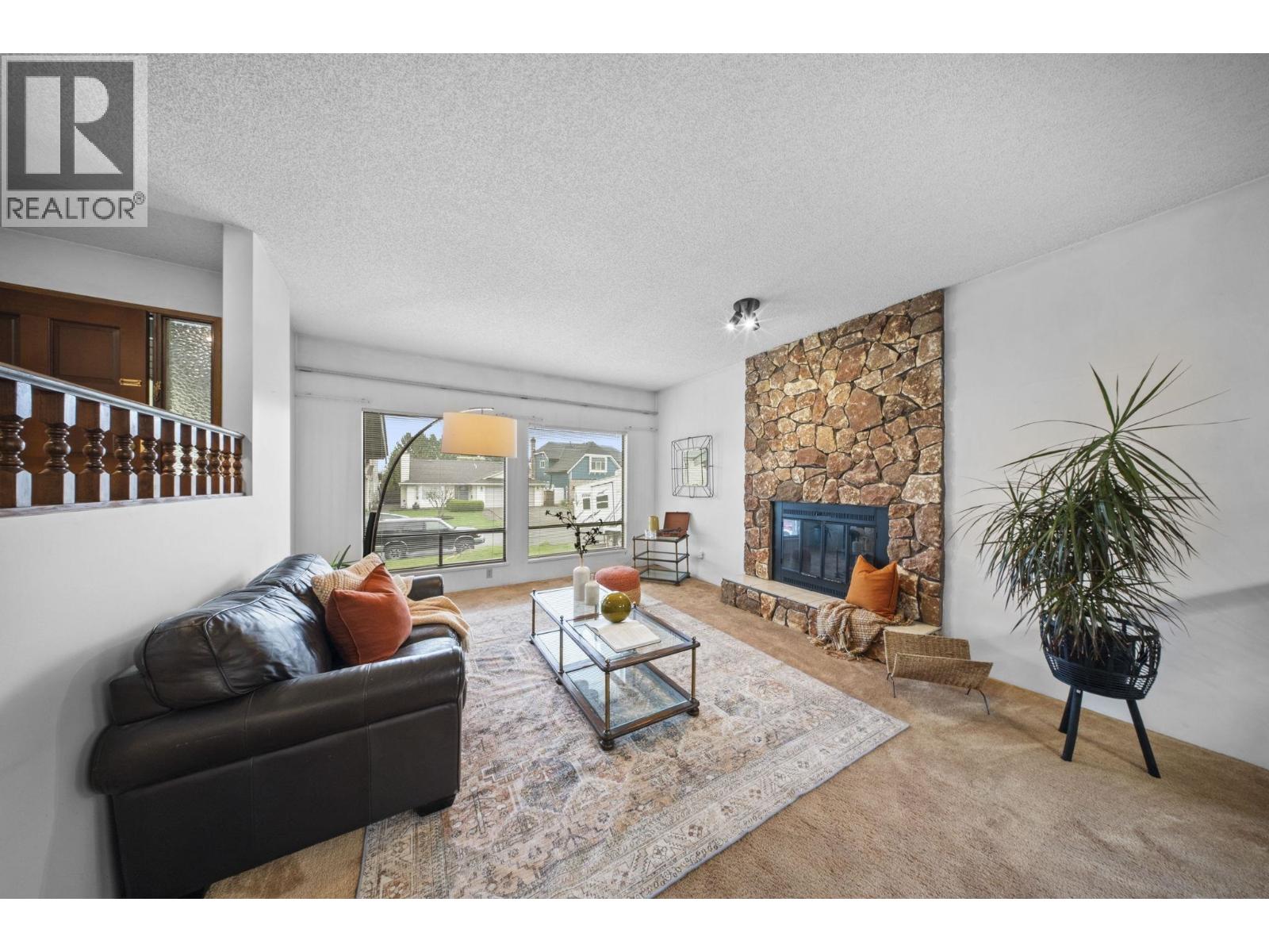 1940 Leacock Street, Port Coquitlam, British Columbia  V3C 4V4 - Photo 3 - R3102529