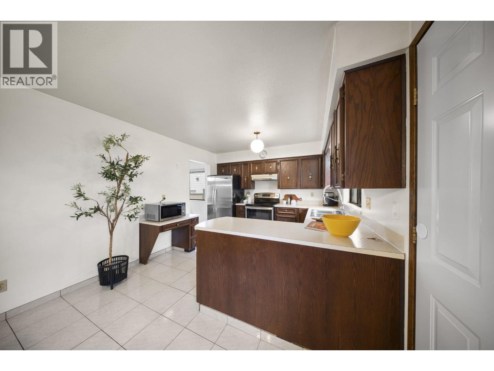 1940 Leacock Street, Port Coquitlam, British Columbia  V3C 4V4 - Photo 11 - R3102529