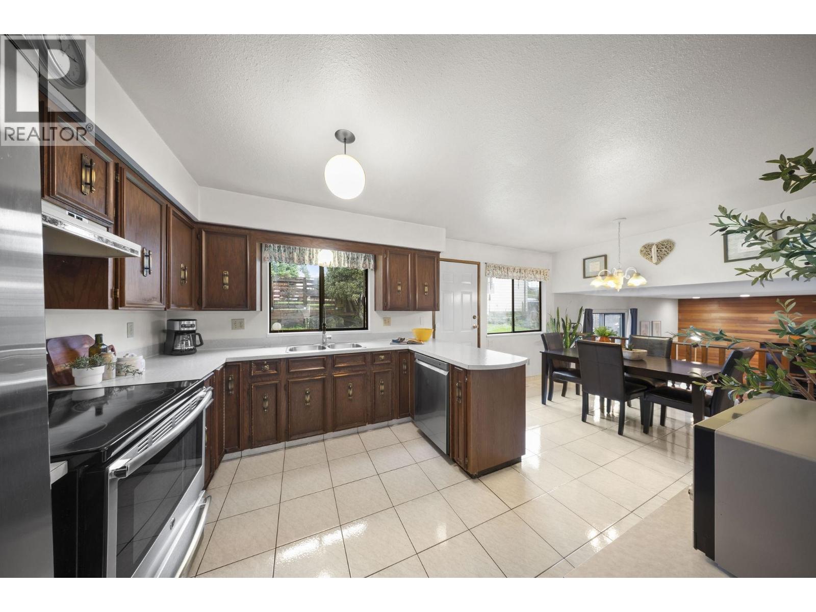 1940 Leacock Street, Port Coquitlam, British Columbia  V3C 4V4 - Photo 9 - R3102529