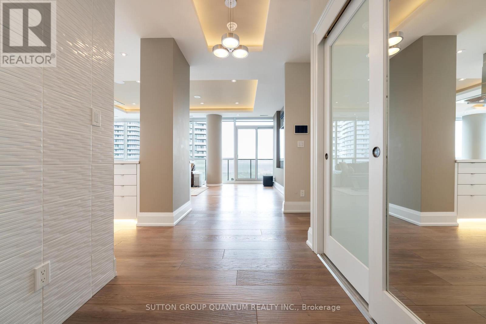 Sph5304 - 65 Bremner Boulevard, Toronto, Ontario  M5J 0A7 - Photo 2 - C12916058