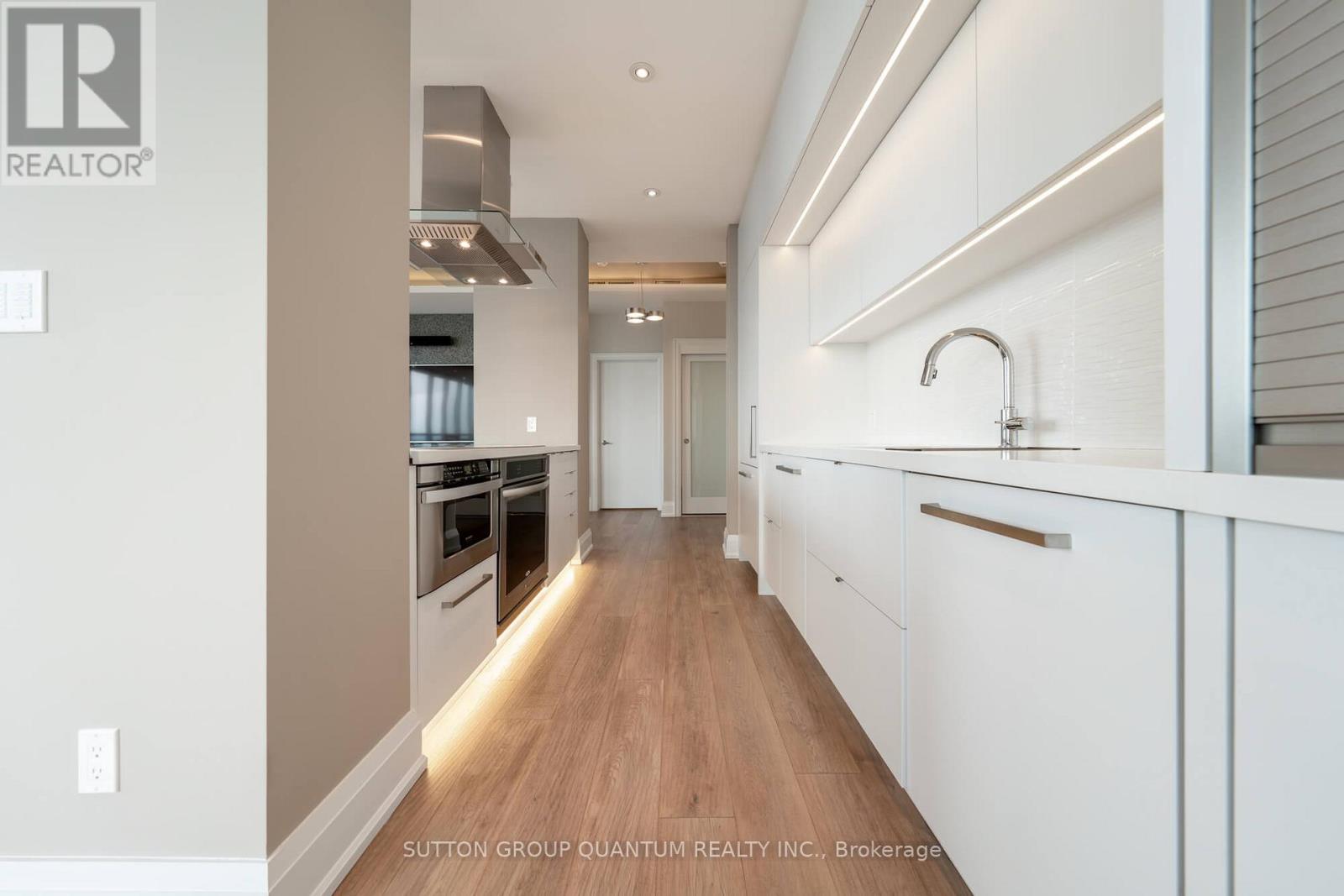 Sph5304 - 65 Bremner Boulevard, Toronto, Ontario  M5J 0A7 - Photo 8 - C12916058