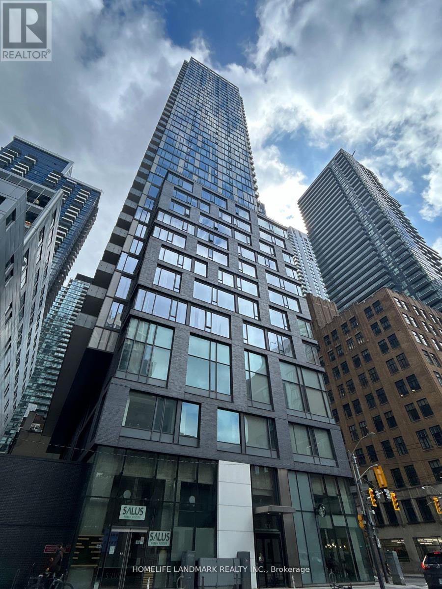 802 - 101 PETER STREET, Toronto, Ontario
