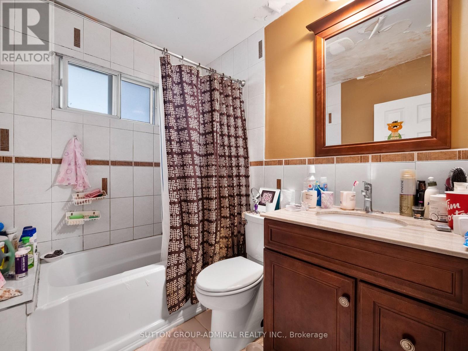 45 Northwood Drive, Toronto, Ontario  M2M 2J9 - Photo 14 - C12916116