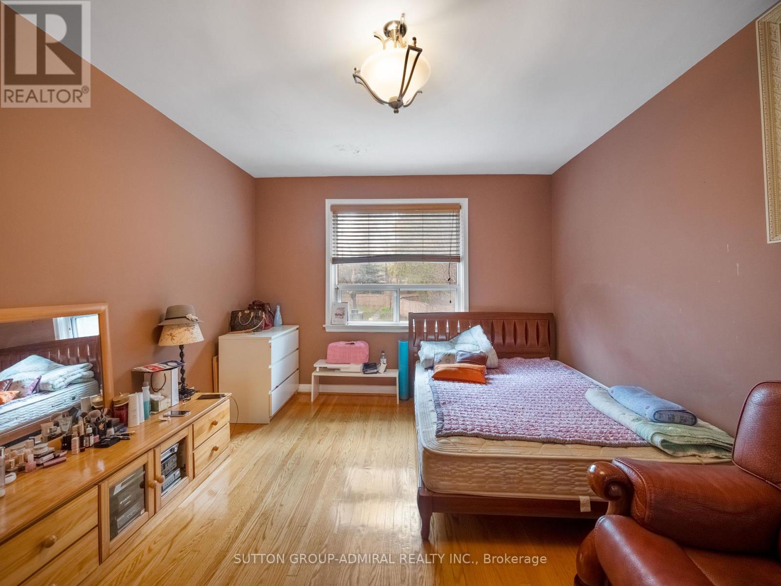 45 Northwood Drive, Toronto, Ontario  M2M 2J9 - Photo 17 - C12916116