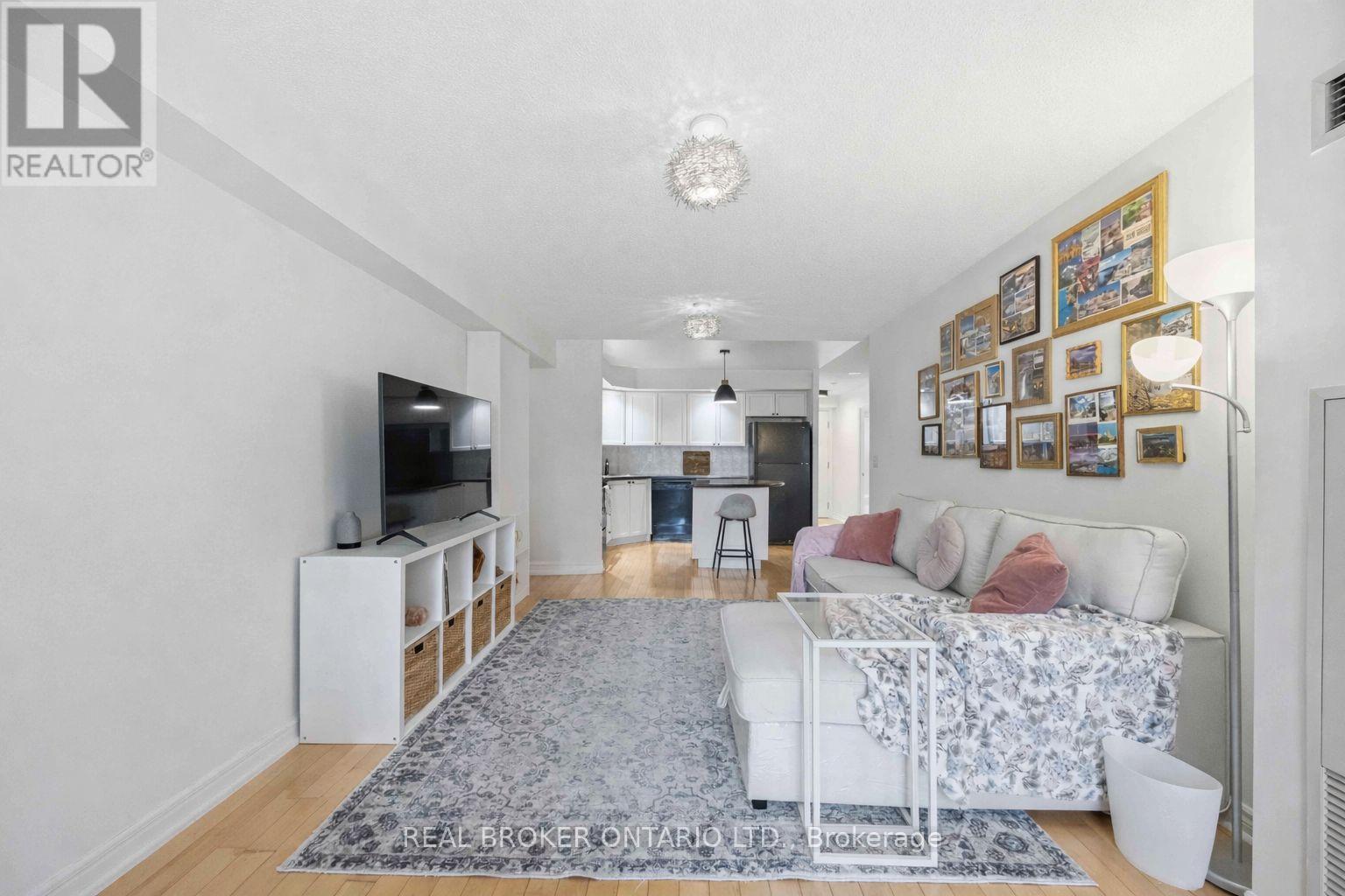 636 - 250 Wellington Street W, Toronto, Ontario  M5V 3P6 - Photo 16 - C12916122