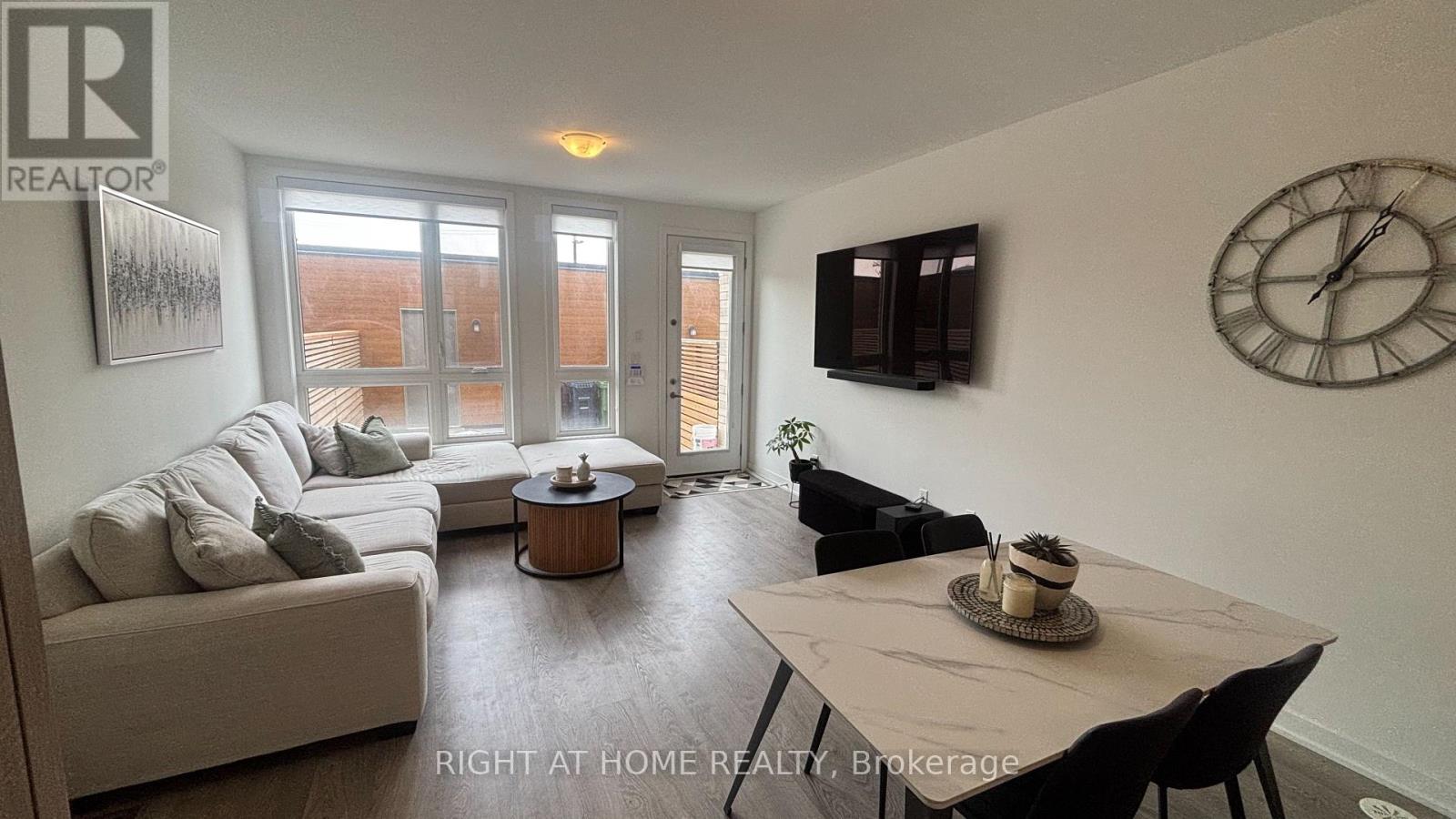 110 Green Gardens Boulevard, Toronto, Ontario  M6A 0E5 - Photo 11 - C12916192