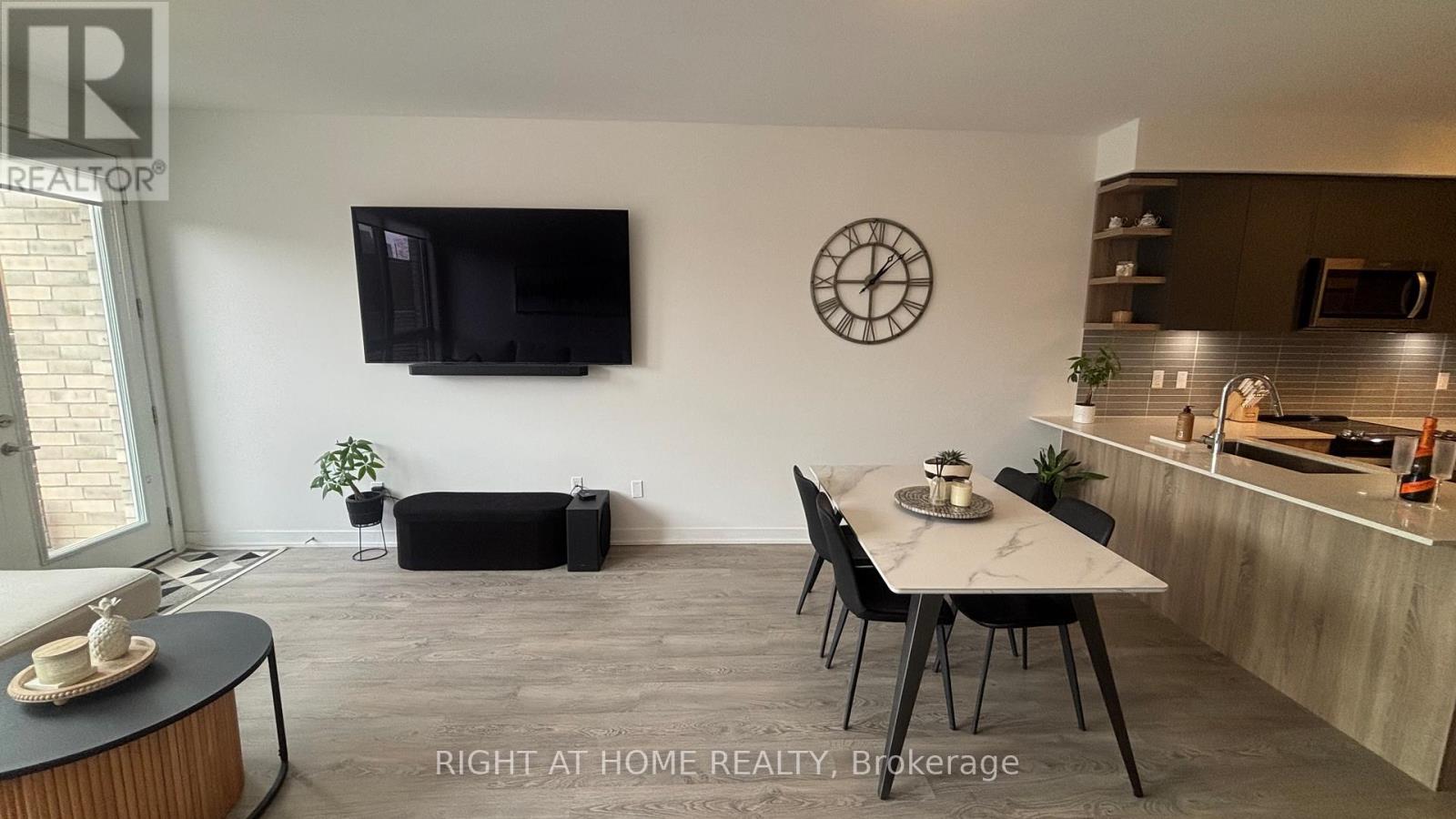 110 Green Gardens Boulevard, Toronto, Ontario  M6A 0E5 - Photo 12 - C12916192