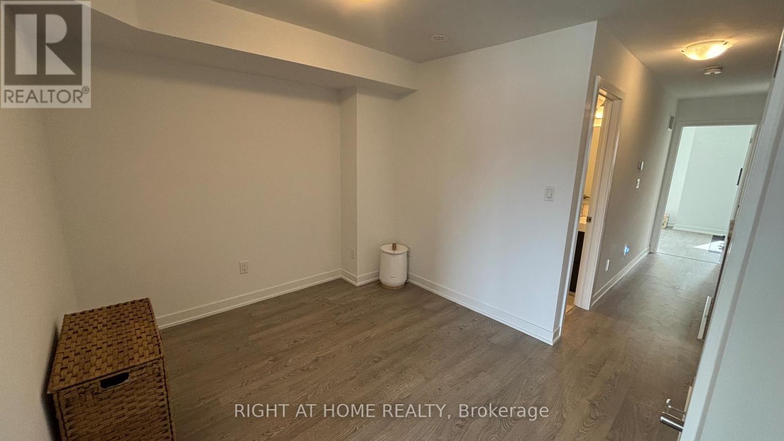 110 Green Gardens Boulevard, Toronto, Ontario  M6A 0E5 - Photo 23 - C12916192